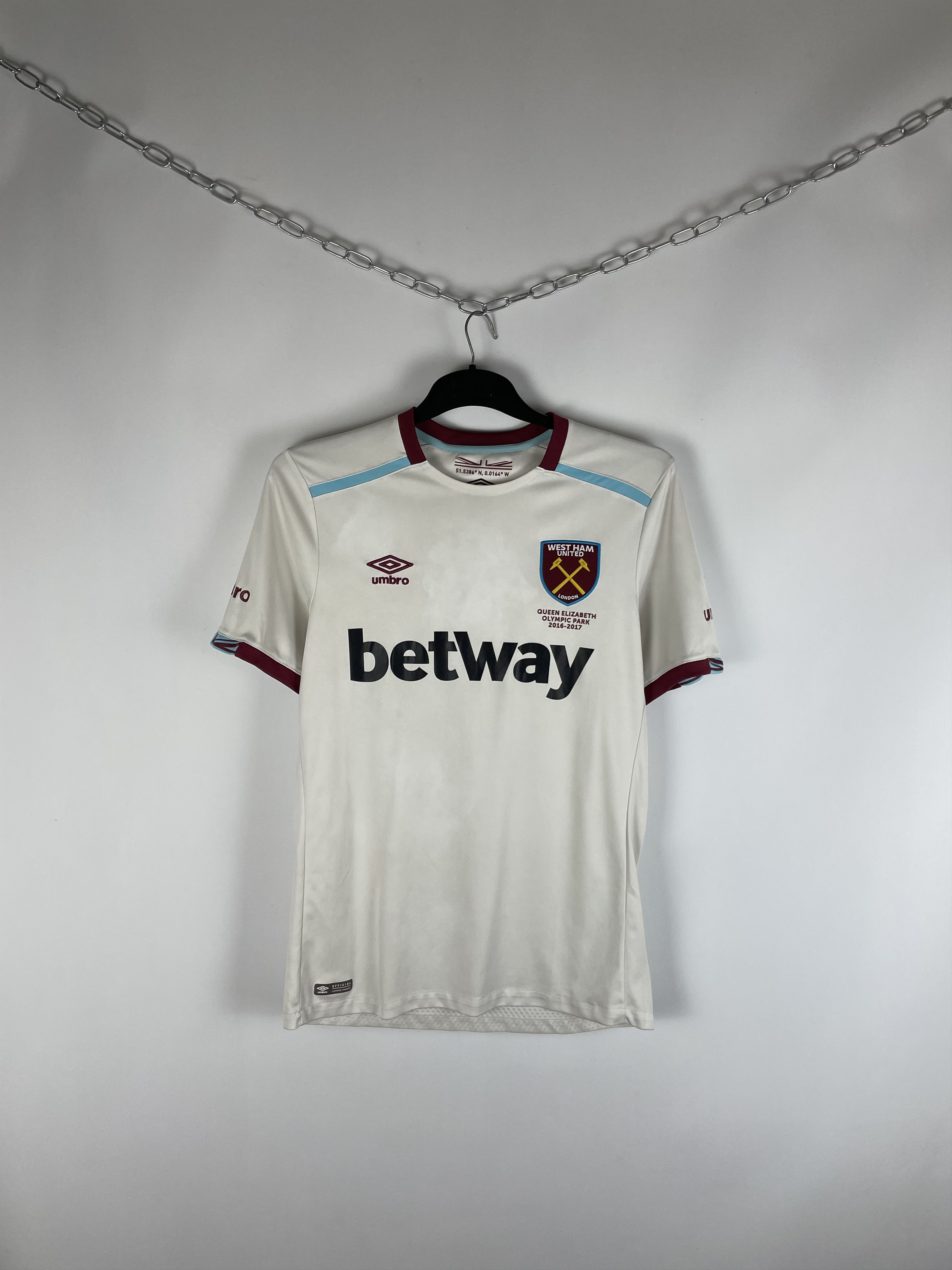 Umbro Umbro West Ham United Jersey Size US M / EU 48-50 / 2 - 1 Thumbnail