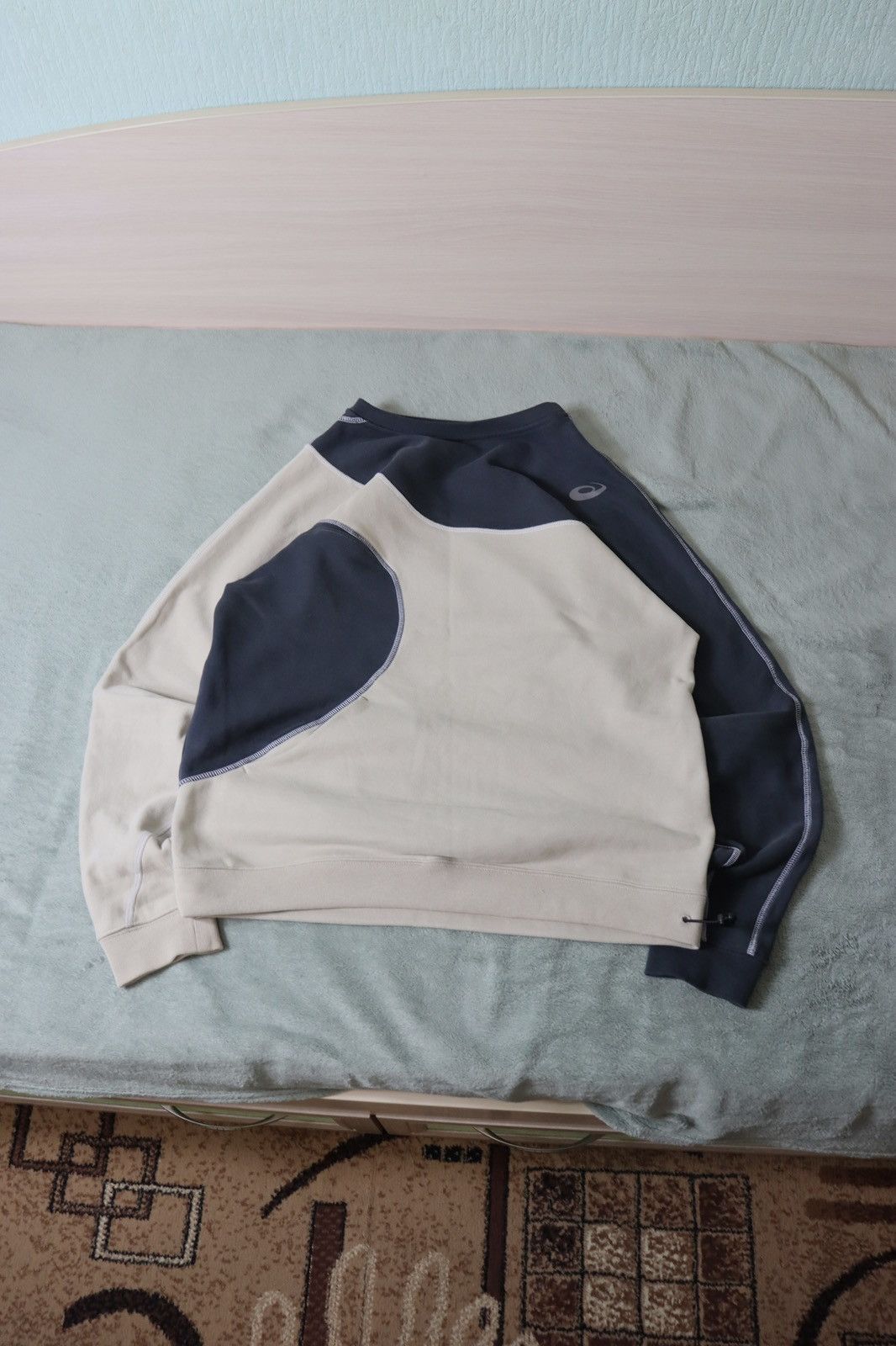 Asics × Kiko Kostadinov Kiko Kostadinov x ASICS 2020 Sweatshirt Beige/Navy Size US M / EU 48-50 / 2 - 7 Thumbnail