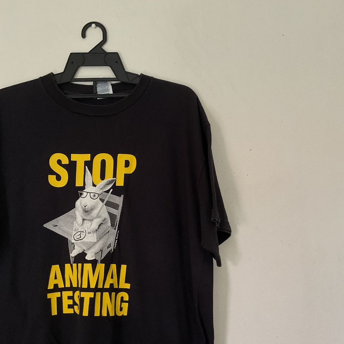 Delta × Vintage Vintage Delta Stop Animal Testing Rabbit Graphic Promo tees Size US L / EU 52-54 / 3 - 2 Thumbnail