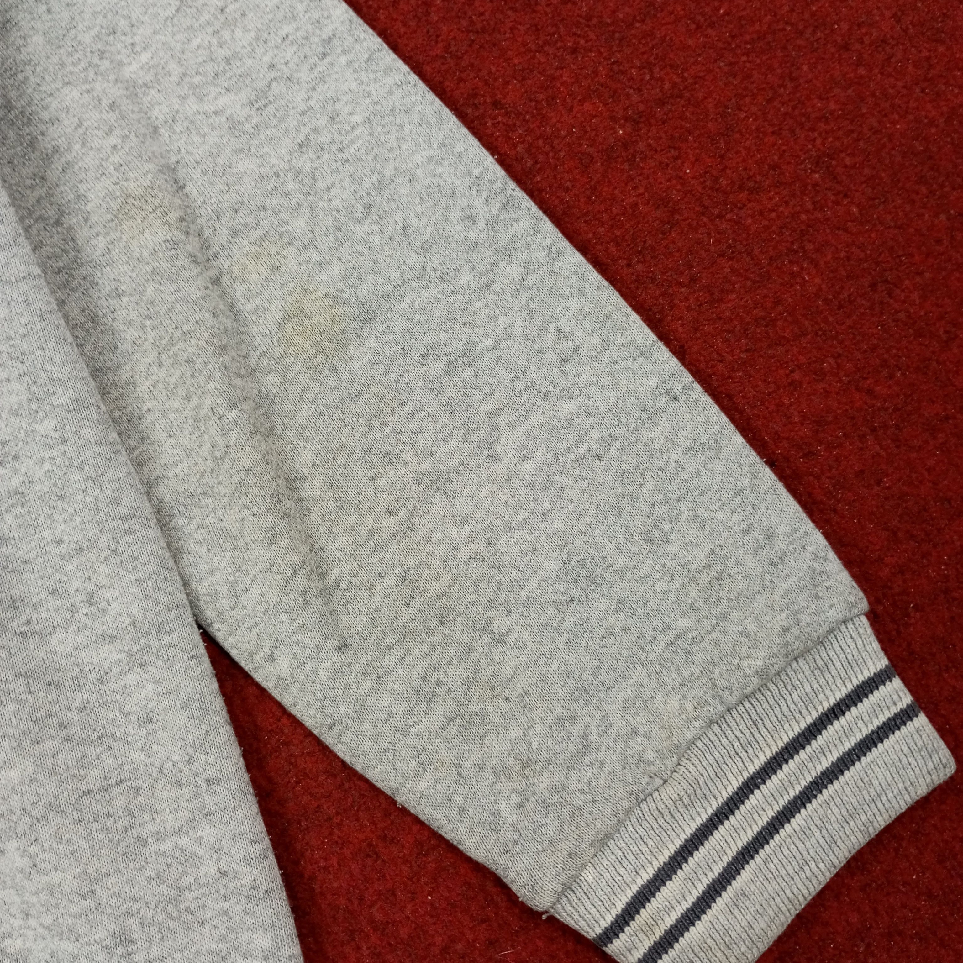 Mickey Mouse Disney Mickey Mouse Vintage Sweatshirt c236n9 Size US XL / EU 56 / 4 - 4 Thumbnail