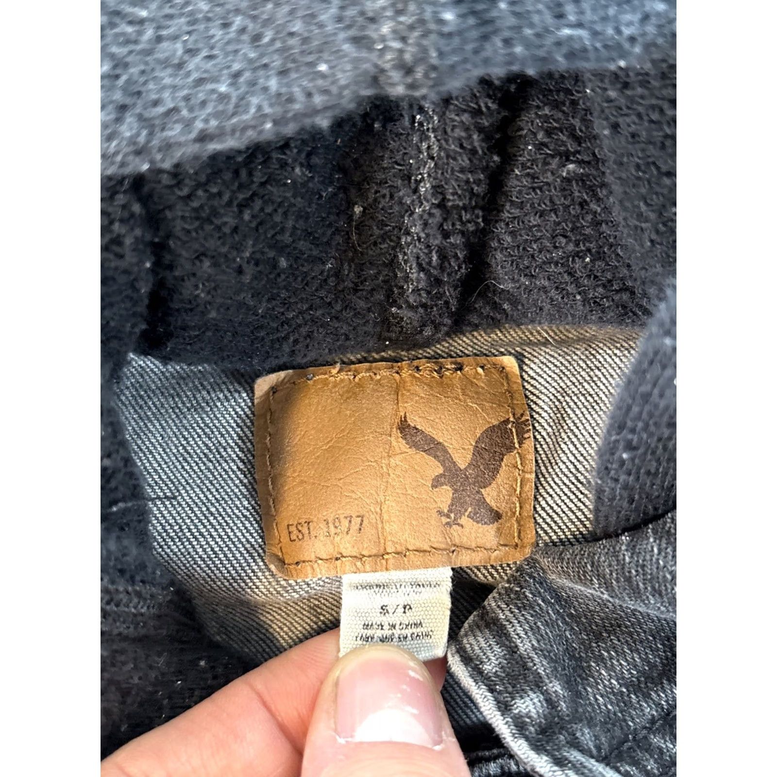 American Eagle Outfitters VINTAGE American Eagle Denim Jacket Womens S Black Hooded Button Streetwear Y2K Womens Jacket Smoke? Size S / US 4 / IT 40 - 4 Thumbnail