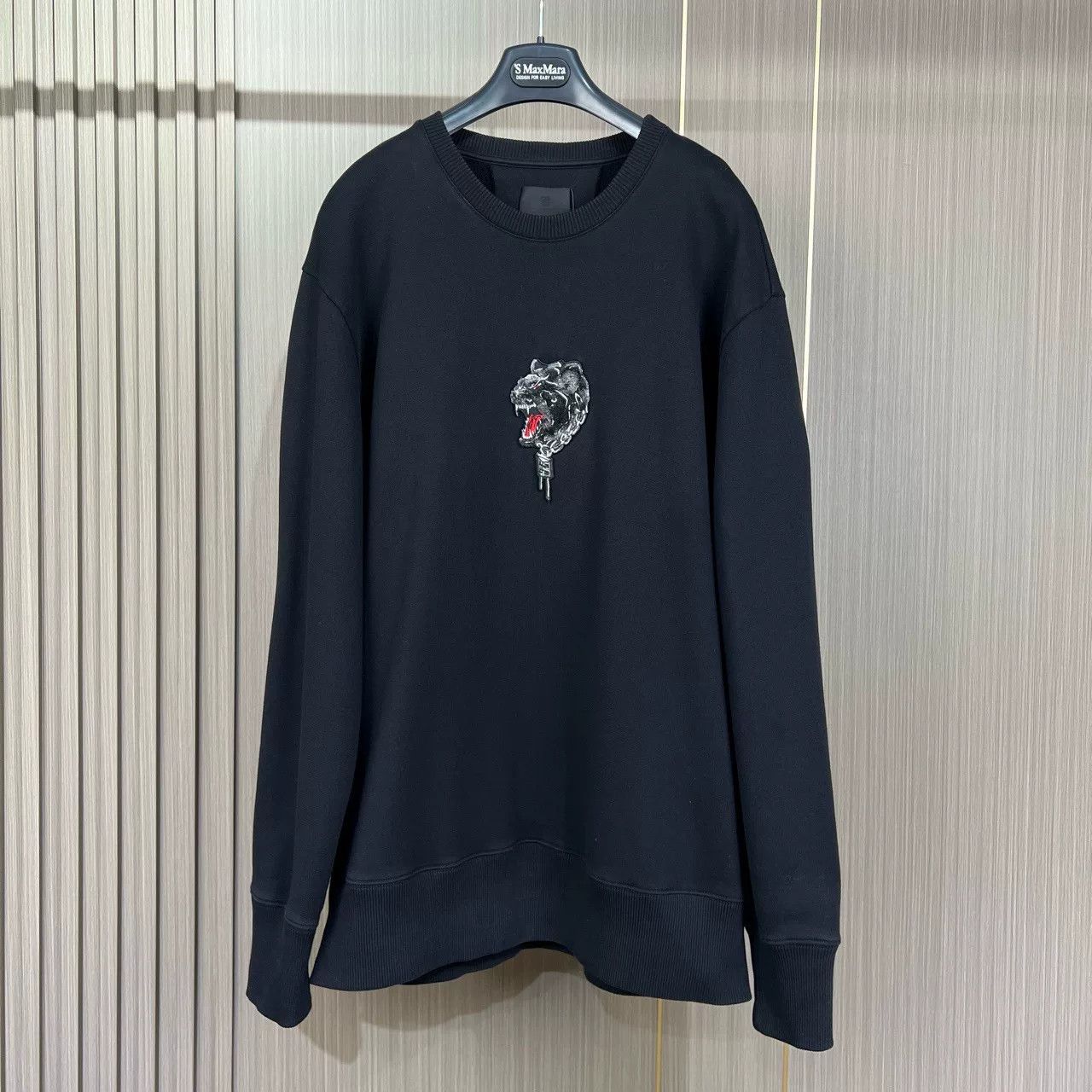 Givenchy Givenchy Black Sweatshirt with Embroidery Size US XL / EU 56 / 4 - 1 Thumbnail