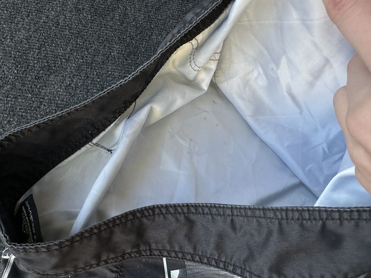 Quiksilver 🚨Vintage Quiksilver Shorts Big Logo Y2K Style 90s Surfing Size US 32 / EU 48 - 8 Thumbnail