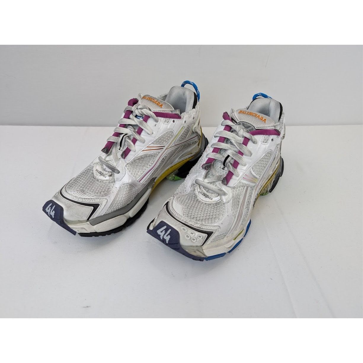 Balenciaga o1rshd1 Q:3 / Mesh Gardient Runner in White/Multicolor Size US 11 / EU 44 - 8 Thumbnail