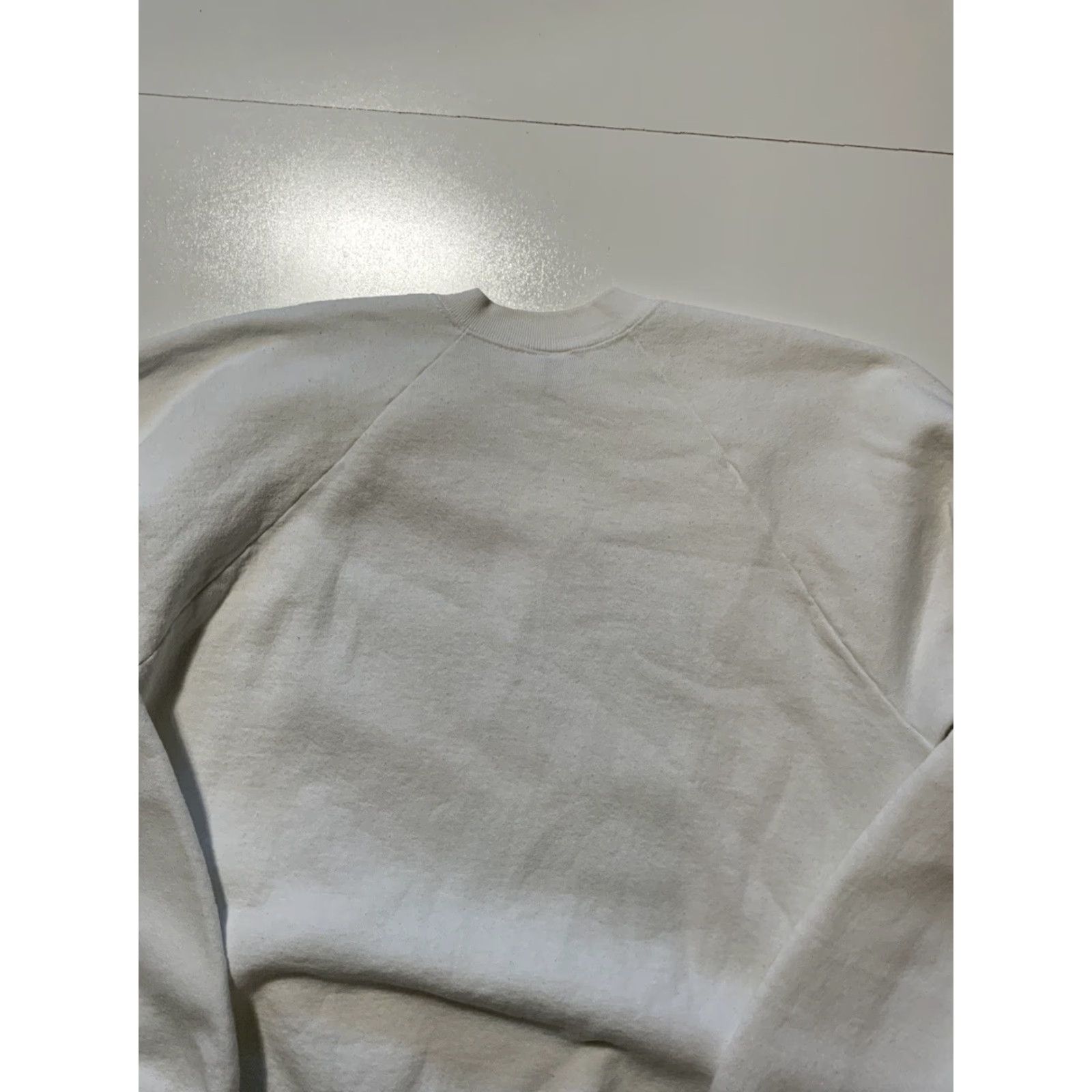 Fruit Of The Loom VINTAGE Fruit Of The Loom Lady Luck Casino Natchez Mad Money Players Club Sweatshirt 2XL White Pullover Mens Size US XXL / EU 58 / 5 - 4 Thumbnail