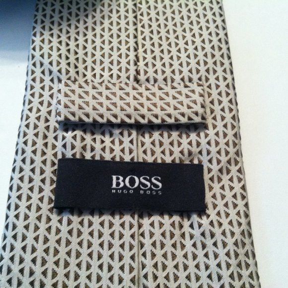 Hugo Boss HUGO BOSS MENS NEW BEIGE 100%SILK NECK TIE WIDTH: 3 1/8" Size ONE SIZE - 4 Thumbnail
