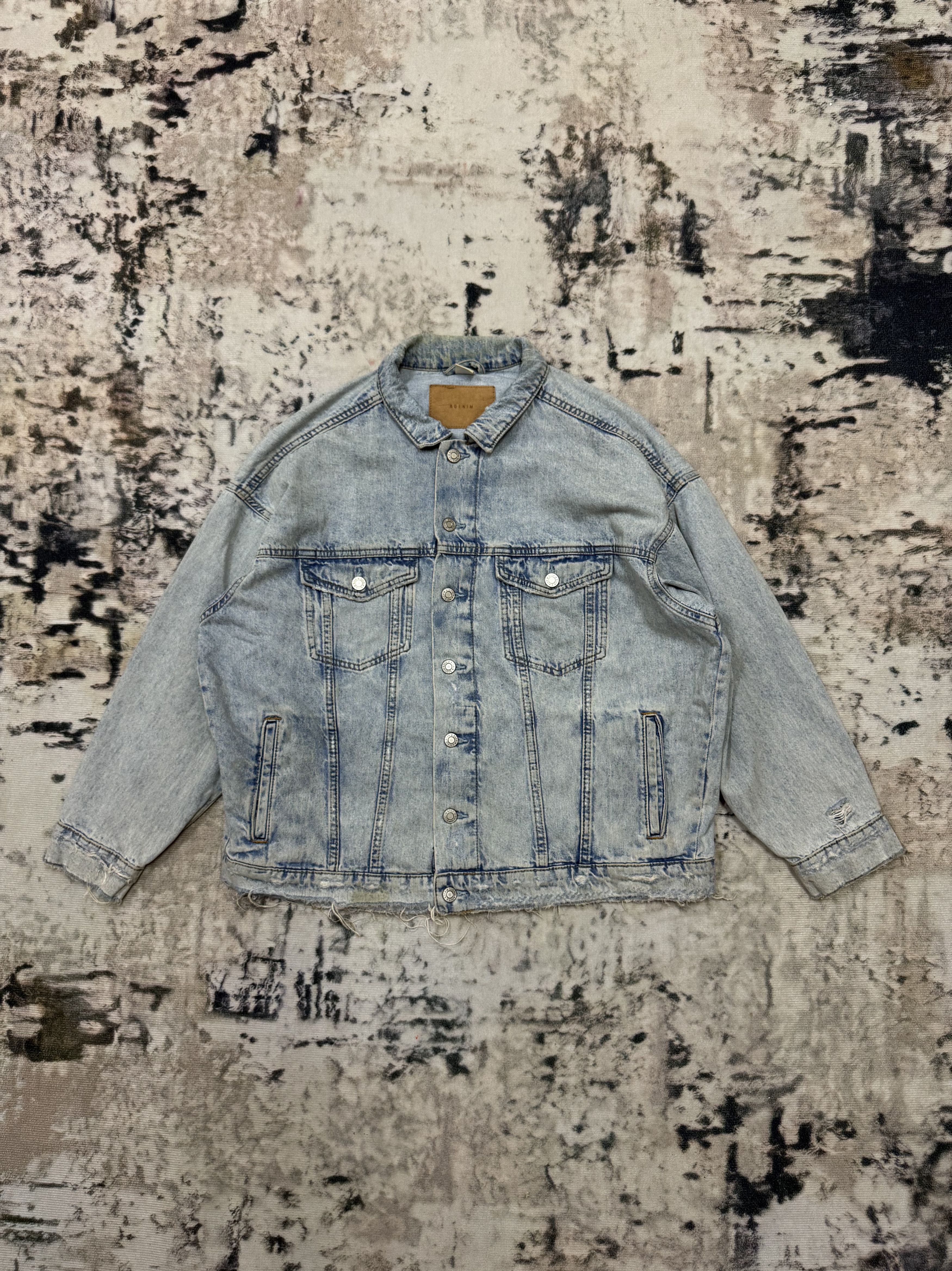 H&M & Denim Distressed Denim Jacket Size US M / EU 48-50 / 2 - 3 Thumbnail