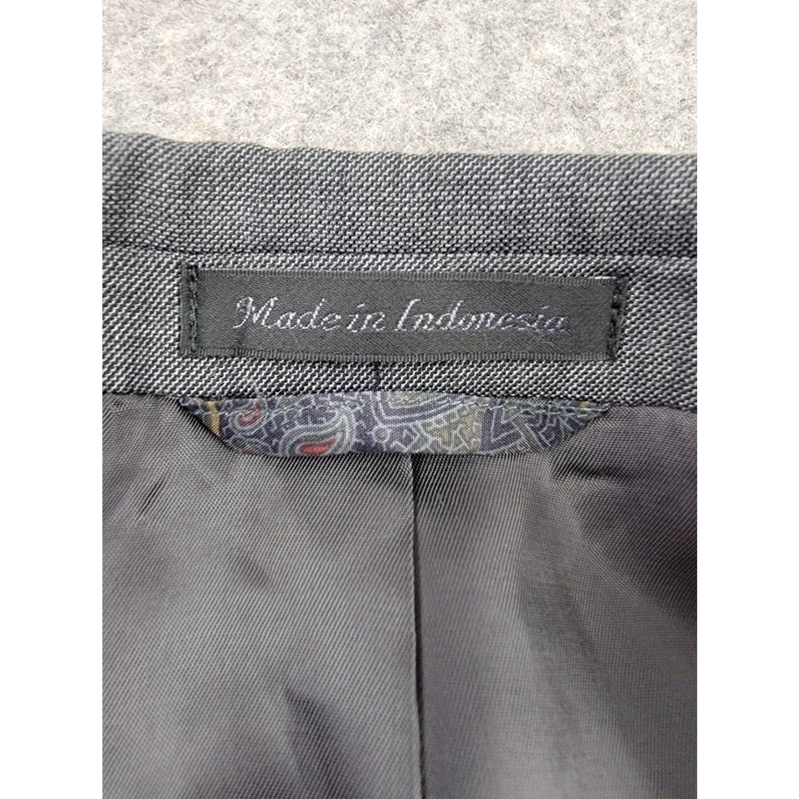 Ralph Lauren Lauren Ralph Lauren Suit Jacket Mens 44S Gray Wool Single-Breasted Notch Lapel 3-Button Vented Size 44R - 3 Thumbnail