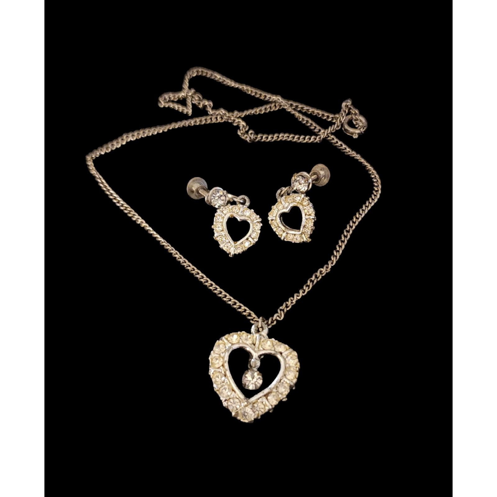 The Unbranded Brand Vintage heart rhinestones screw back earrings necklace Size ONE SIZE - 2 Thumbnail
