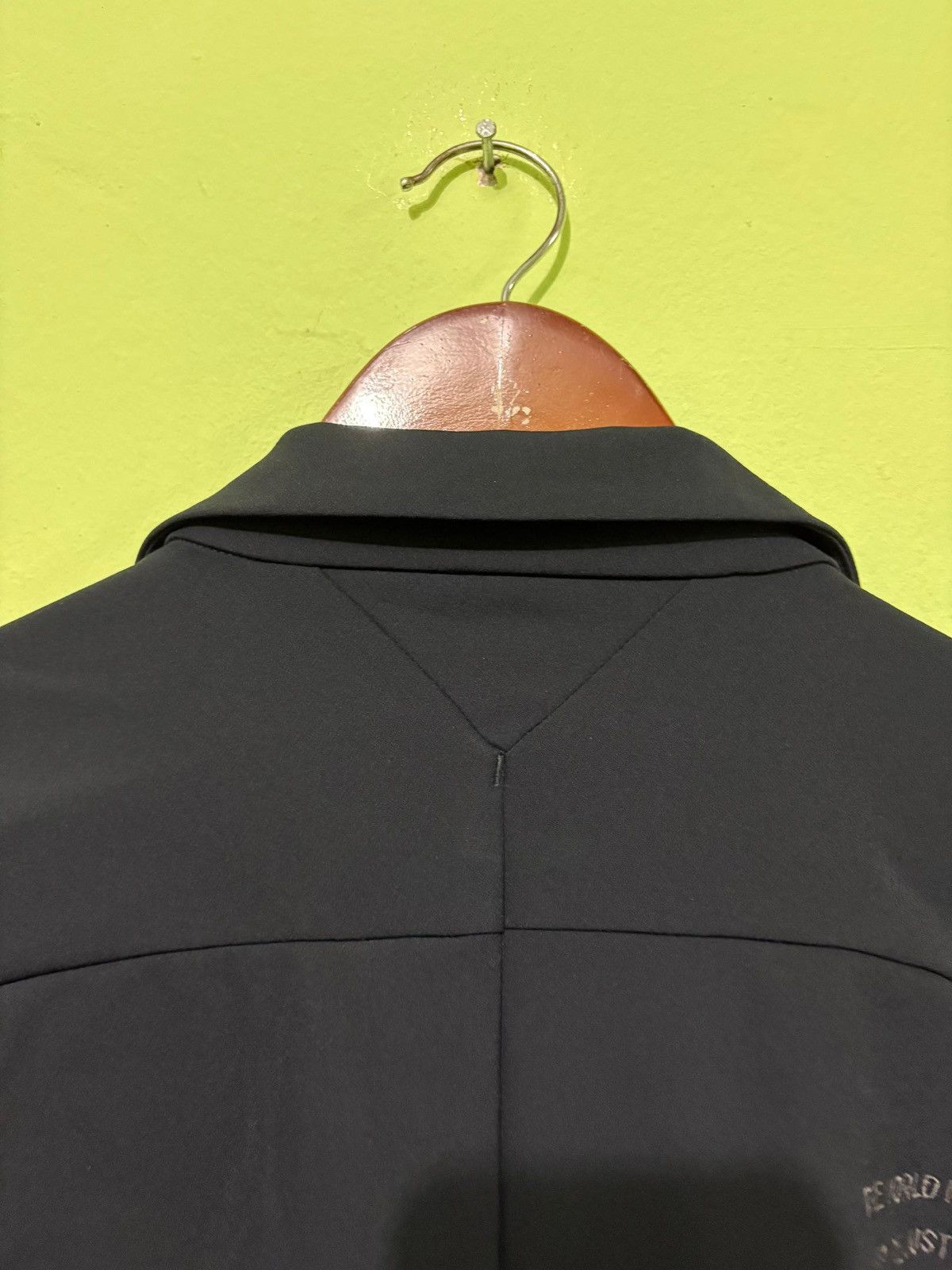 Oakley VTG Oakley Light Jacket Design The World Is Always Involving Size US L / EU 52-54 / 3 - 16 Thumbnail