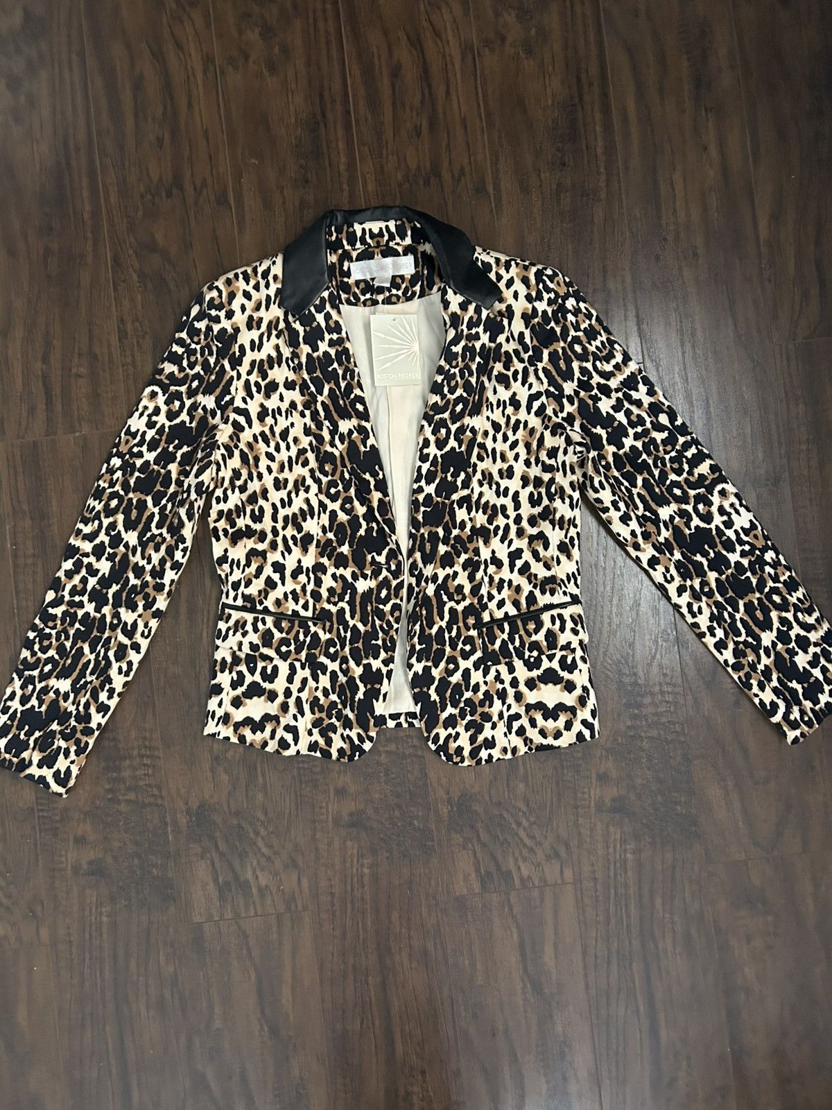 Boston Proper Boston Proper Leopard Print Blazer Size L / US 10 / IT 46 - 1 Thumbnail