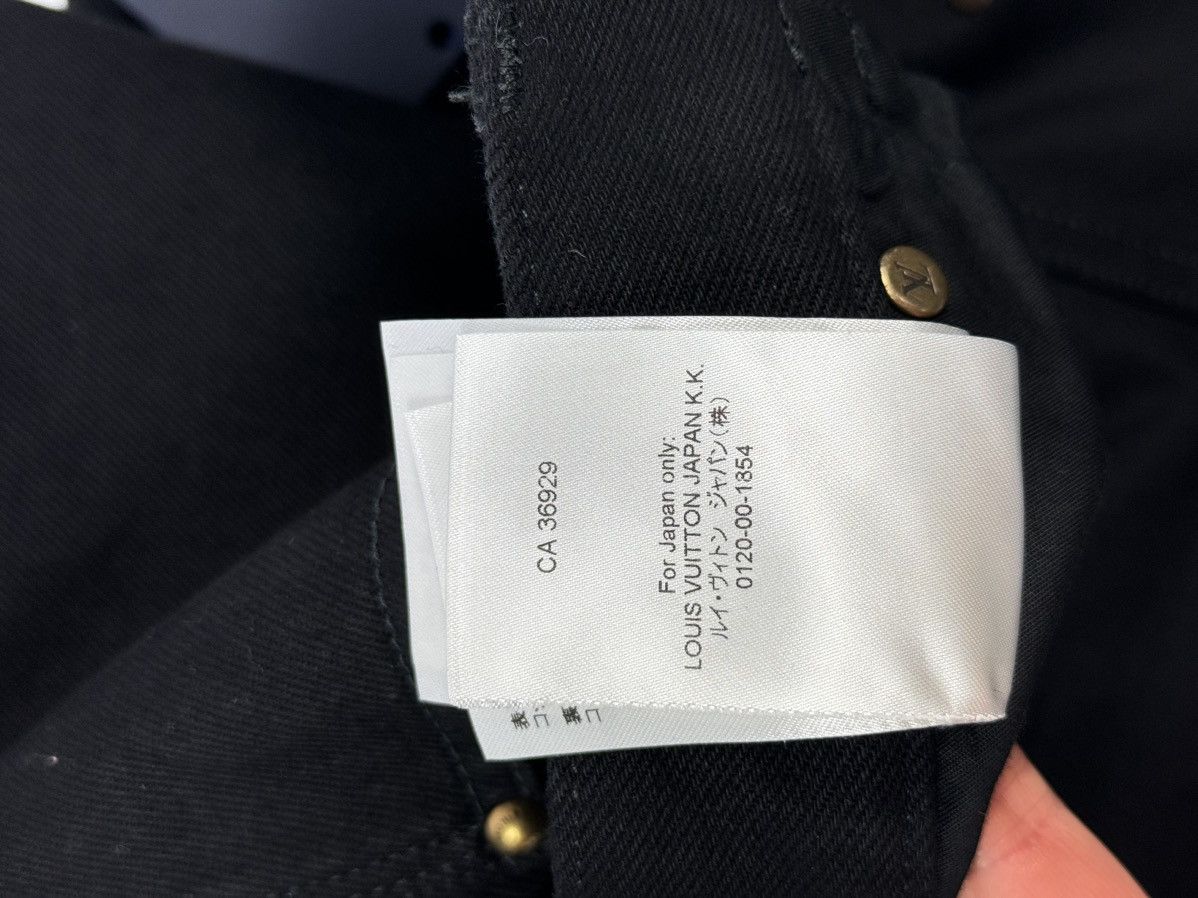 Louis Vuitton MONOGRAM PRINT DENIM CARGO TROUSERS Size US 34 / EU 50 - 16 Thumbnail