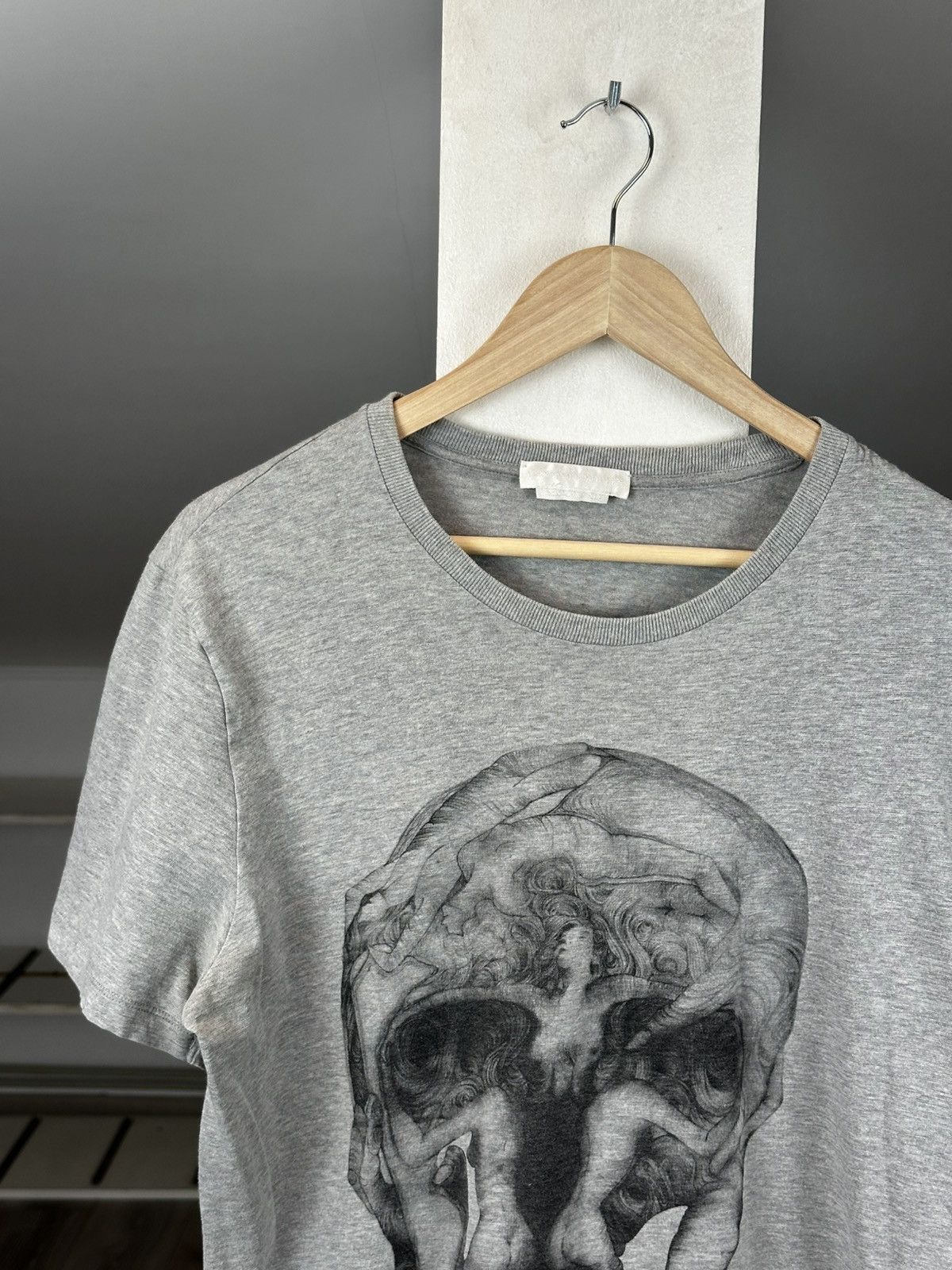 Alexander McQueen Rare Design Vintage Alexander McQueen Skull T-shirt Size US L / EU 52-54 / 3 - 2 Thumbnail