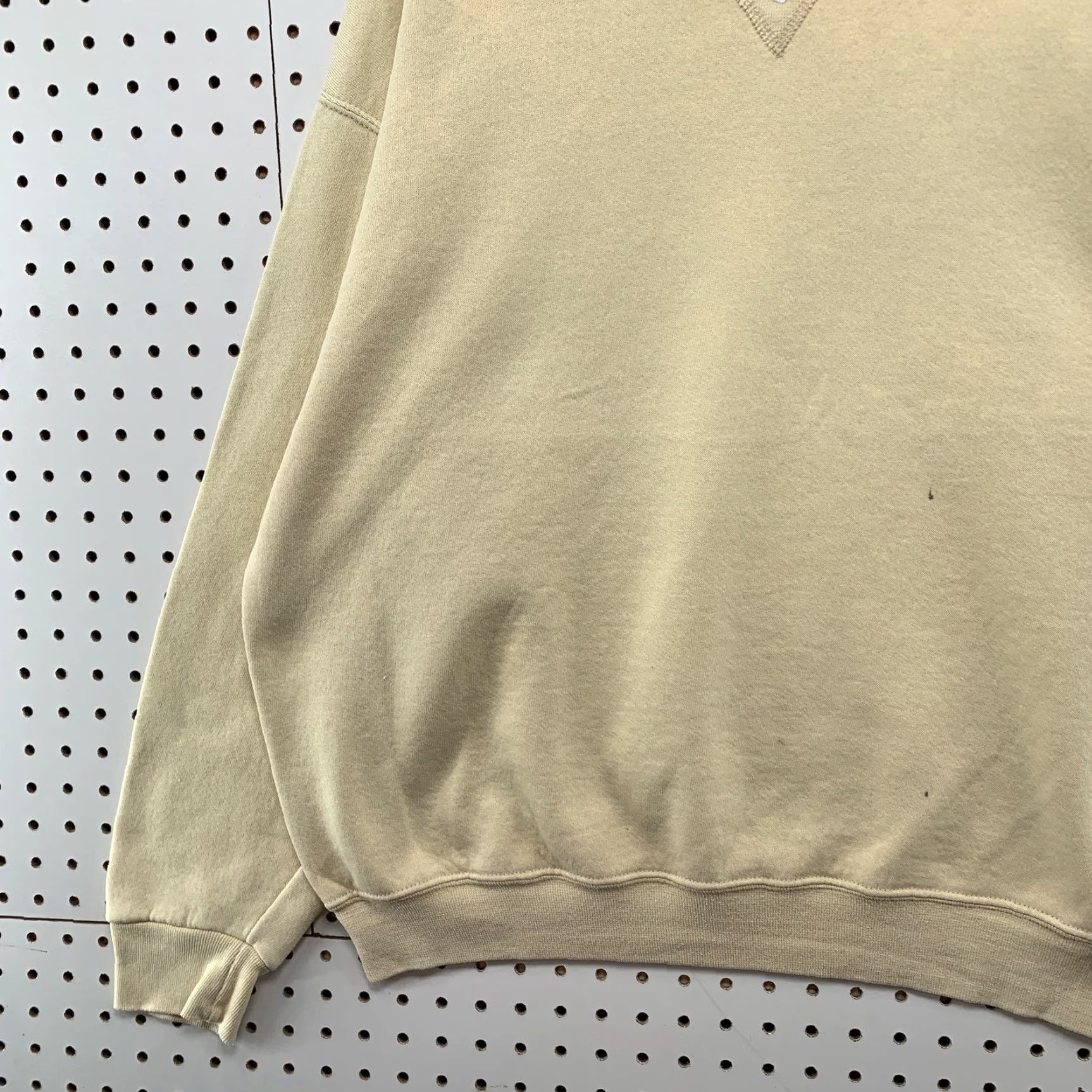Russell Athletic VINTAGE Russell Athletic Sweatshirt Crewneck Mens L Beige 90s Long Sleeve Shirt Mens Beige 90s Russell Athletic Crewneck Sweatshirt Size US L / EU 52-54 / 3 - 3 Thumbnail