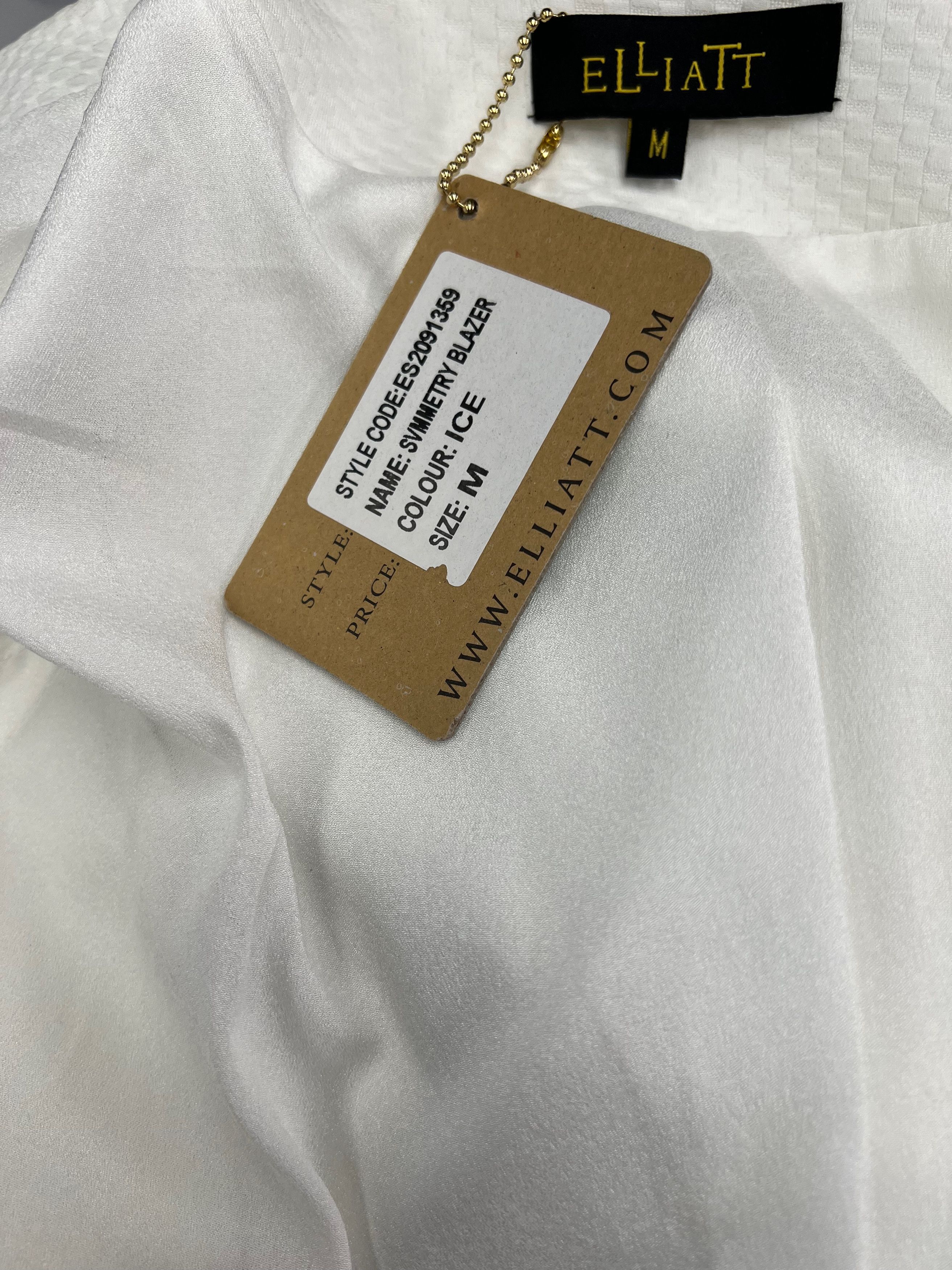 ELLIATT NWT Elliatt Symmetry Blazer in Ice White Black Trim Medium Size M / US 6-8 / IT 42-44 - 7 Thumbnail