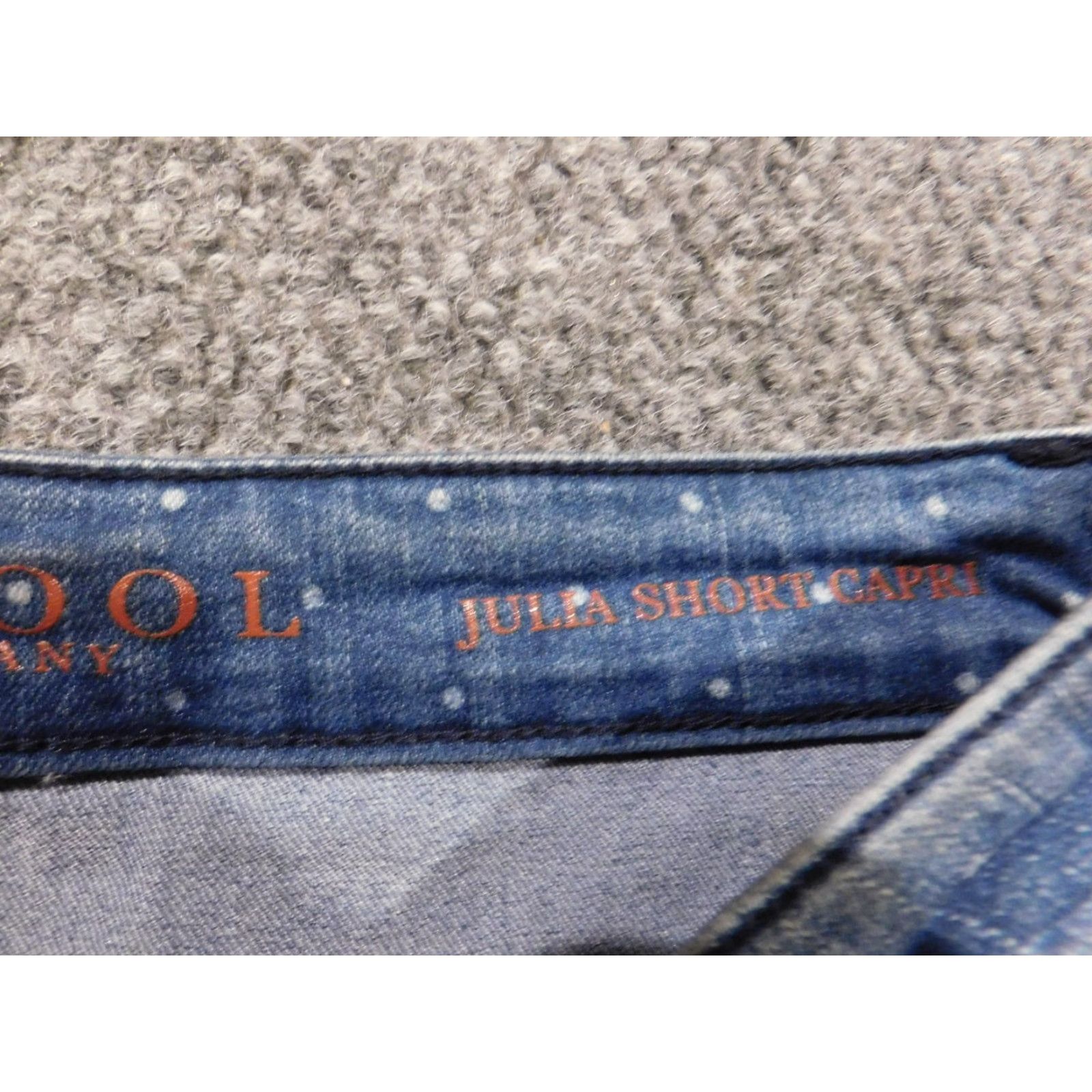 Denime Liverpool Jeans Capri Jeans Women 4 Blue Denim Capri Pockets Zipper Modern 13in Inseam Regular Stretch Dark Wash Mens? Womens Size 27" / US 4 / IT 40 - 4 Thumbnail