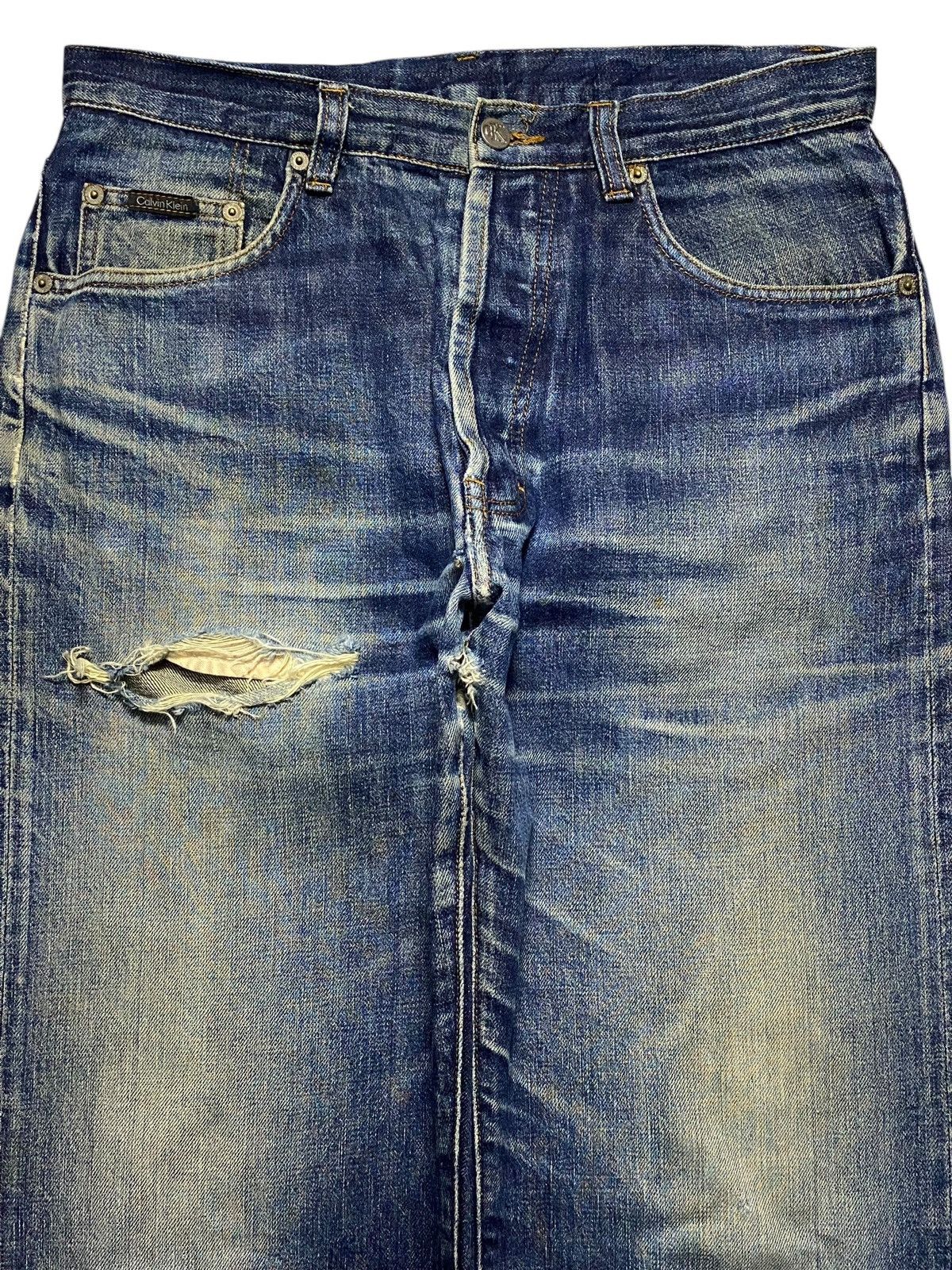 Vintage Vintage Calvin Klein Selvedge Mud Wash Distressed Loose Jean Size US 32 / EU 48 - 3 Thumbnail