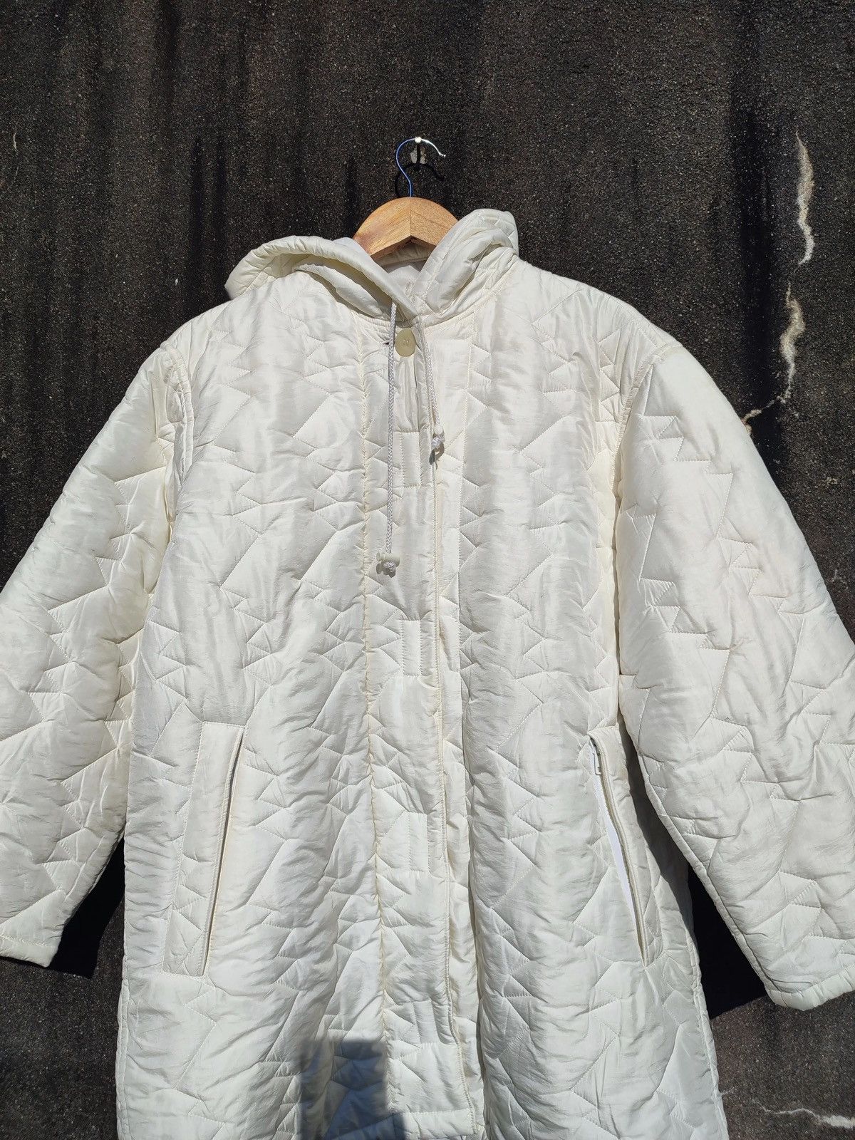 Designer × Japanese Brand Vividakiko Quilted Hooded Coat – Ivory (M) Size US M / EU 48-50 / 2 - 2 Thumbnail
