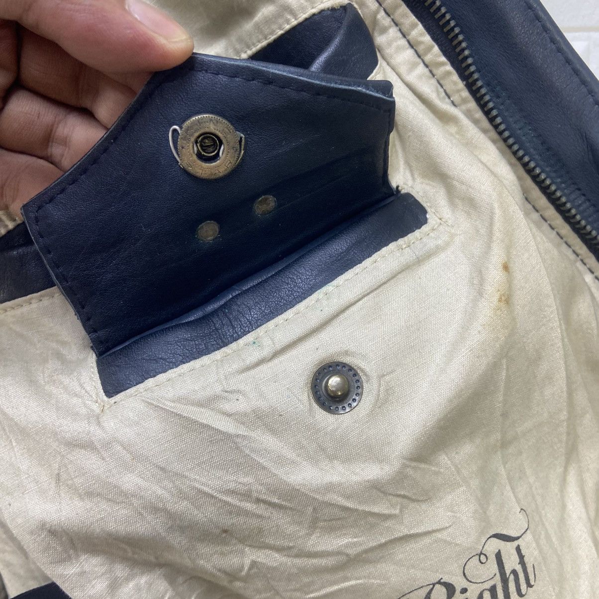 Chevignon Vtg Chevignon Honnor 350th Roll Airflyte A-2 Type Leather Size US M / EU 48-50 / 2 - 16 Thumbnail