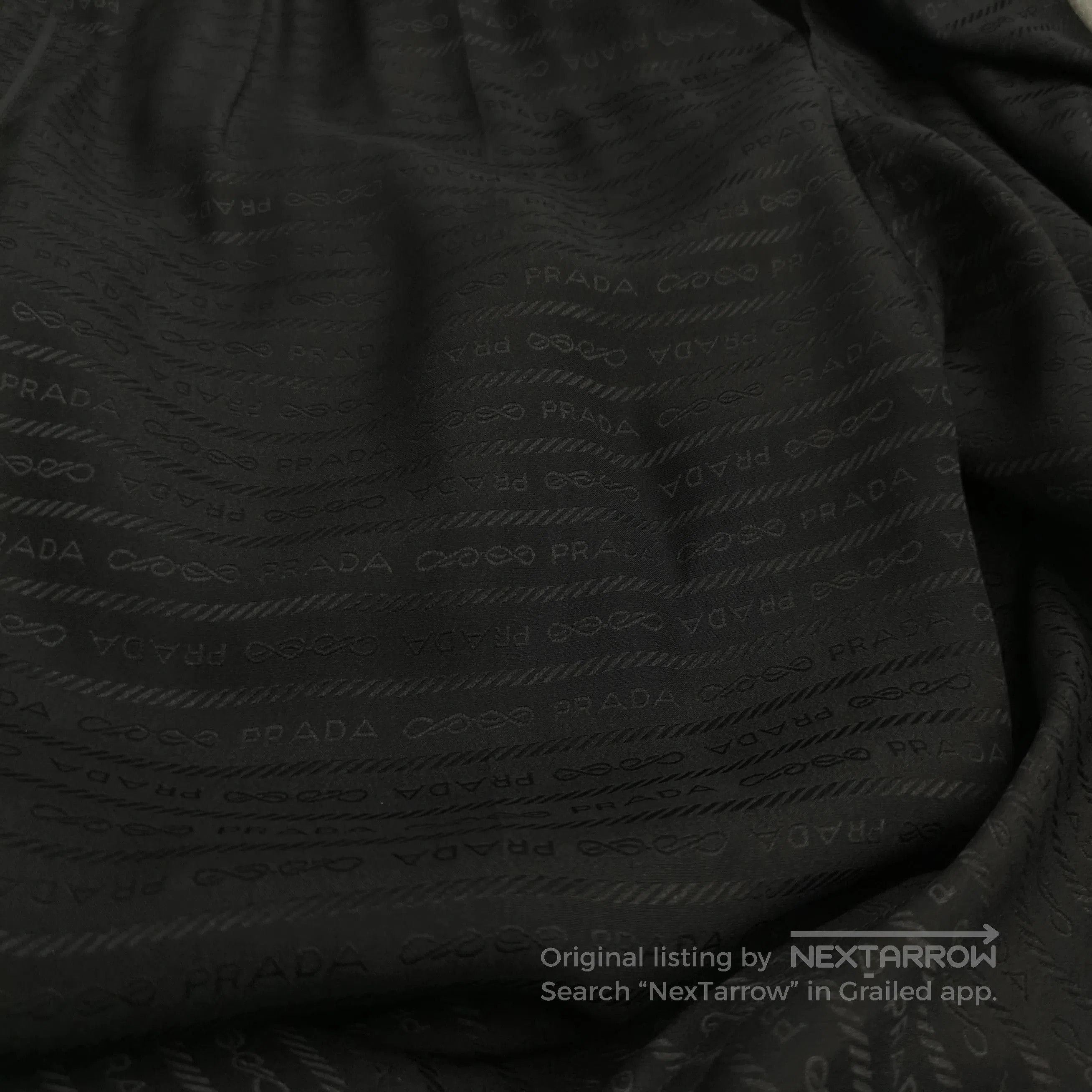 Prada Prada Black Silk Button. Size XS / US 0-2 / IT 36-38 - 2 Thumbnail