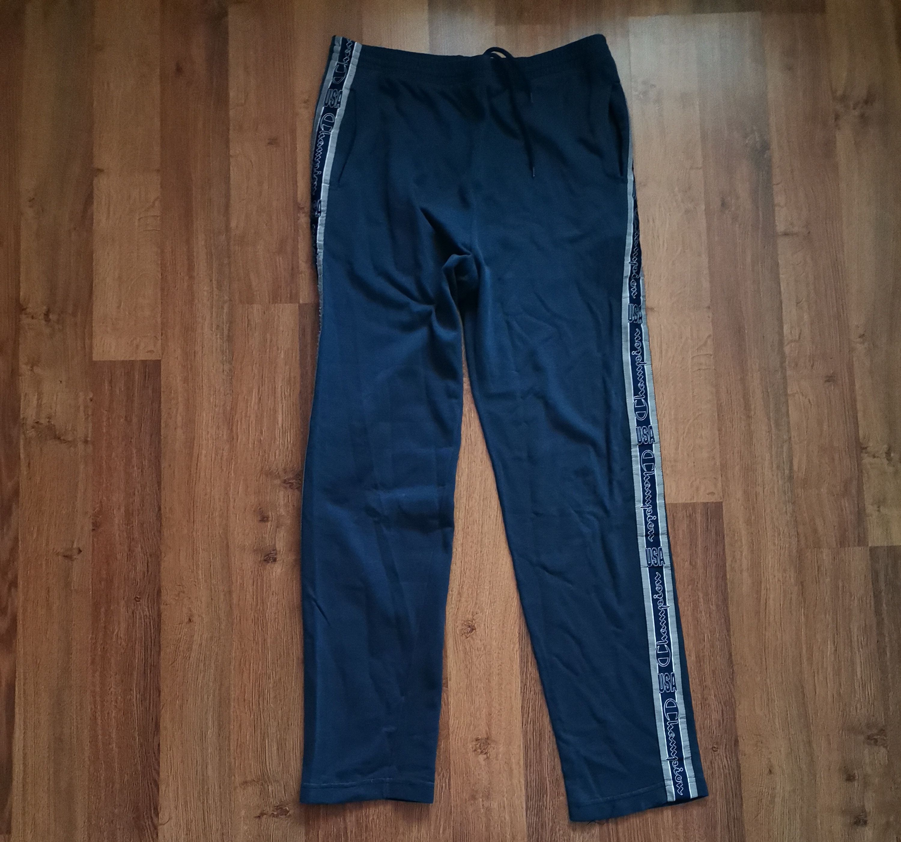 Champion Vintage Champion Sweatpants Size US 34 / EU 50 - 1 Thumbnail