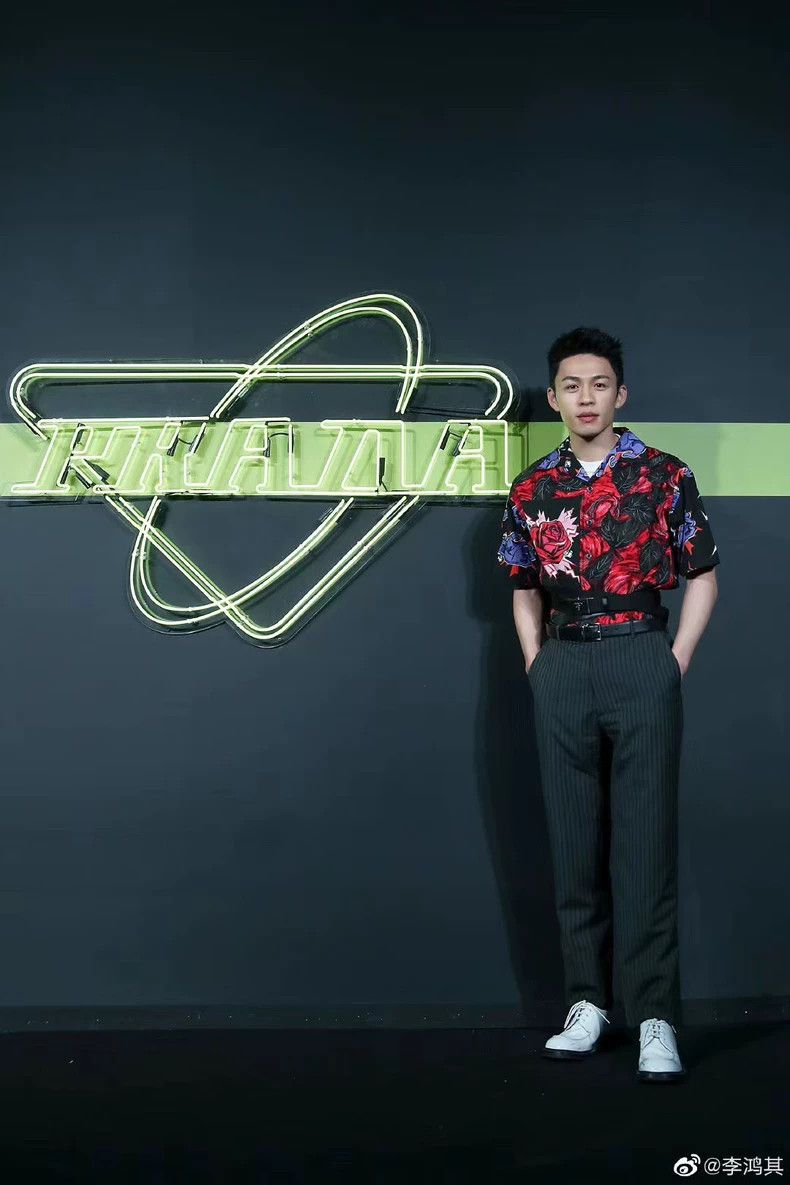 Prada Prada AW19 MENSWEAR SHOW LOOK15 FRANKENTEIN SHIRT 2502-Next Size US S / EU 44-46 / 1 - 1 Thumbnail