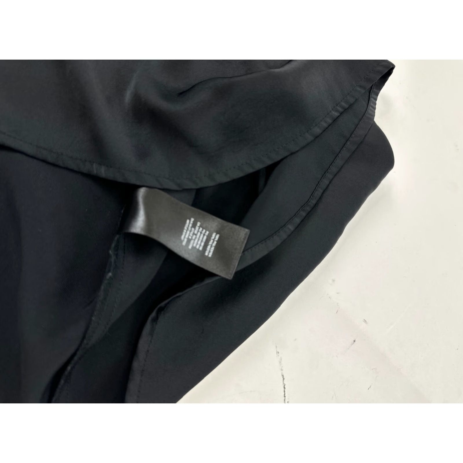 Vintage Wilfred Skirt Womens S Black Solid Midi Straight Pencil Back Zip Casual Party/Cocktail Men/Womens? Size 28" / US 6 / IT 42 - 5 Thumbnail
