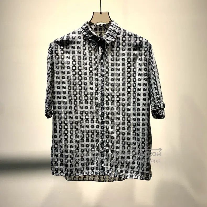 Fendi Fendi size 39 Letter Printed Pattern Short Sleeve Shirt Size US XXS / EU 40 - 1 Thumbnail