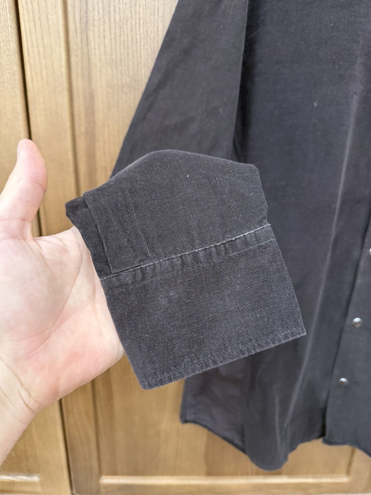 Armani Armani Jeans Dark Brown Velvet Button Up Shirt Size US XL / EU 56 / 4 - 2 Thumbnail
