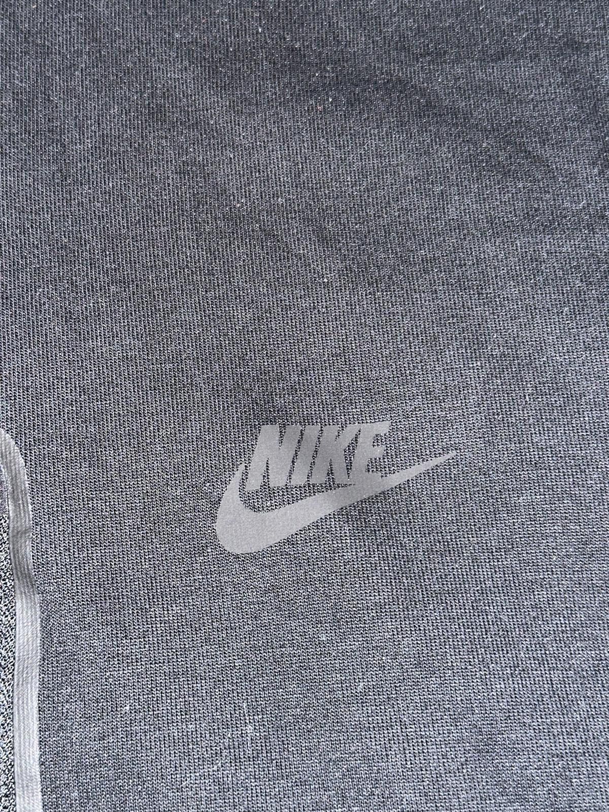 Nike Nike Women's Sportswear Tech Fleece Full-Zip Black Hoodie Size US XL / EU 56 / 4 - 2 Thumbnail