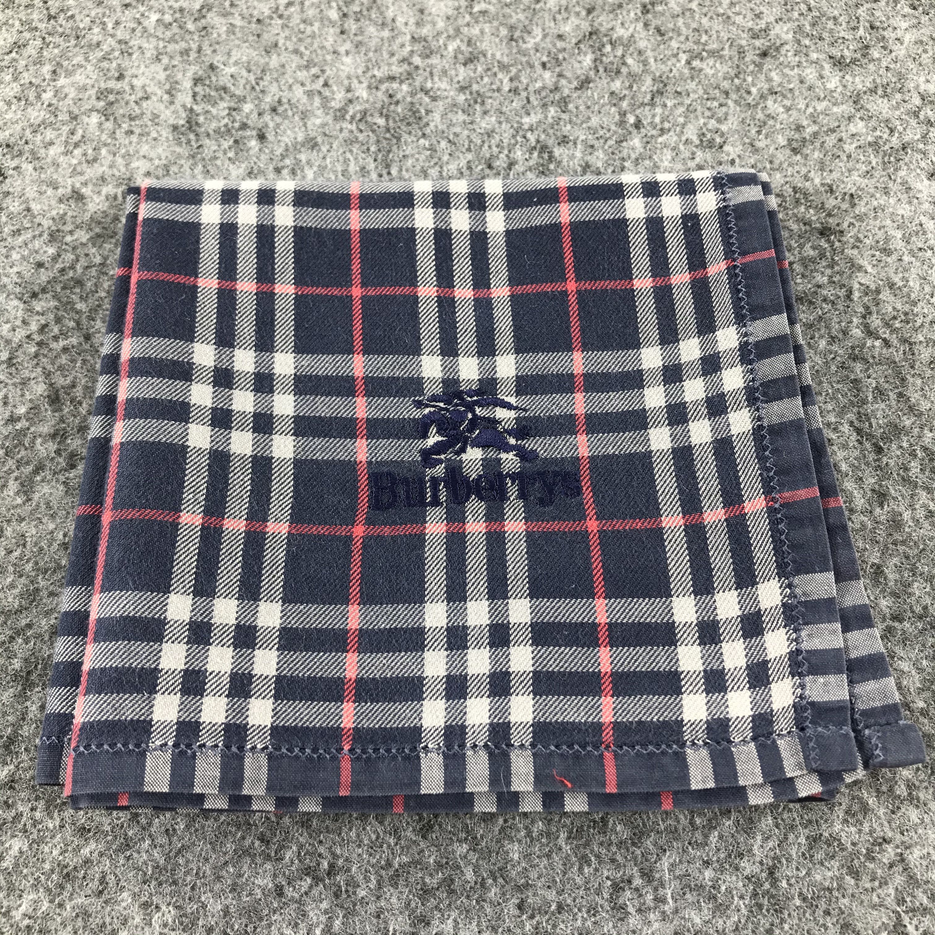 Burberry Burberrys Nova Check Handkerchief Neckerchief Bandana H327 Size ONE SIZE - 6 Thumbnail