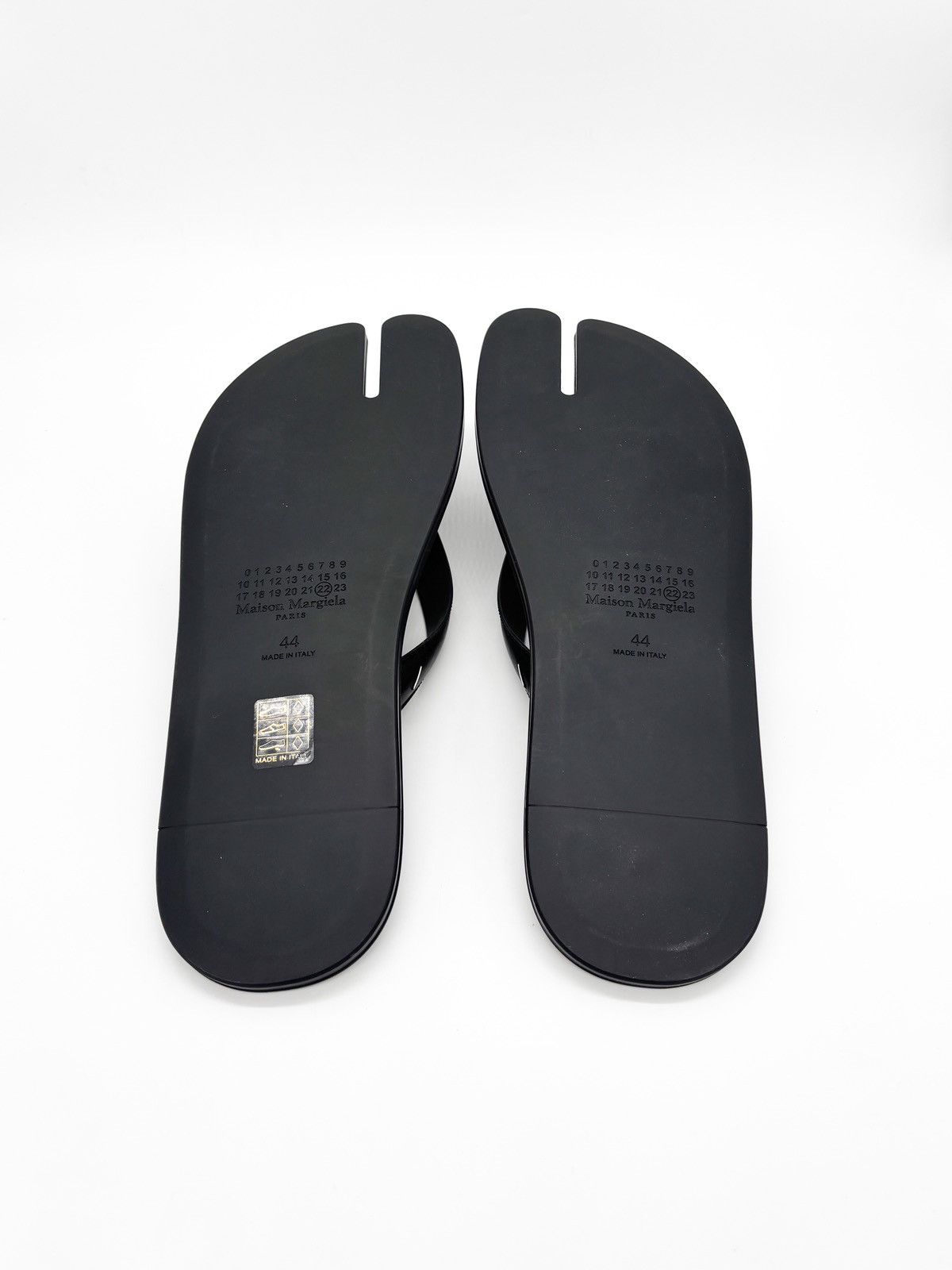 Maison Margiela Maison Margiela Flip Flops Size US 10.5 / EU 43-44 - 4 Thumbnail