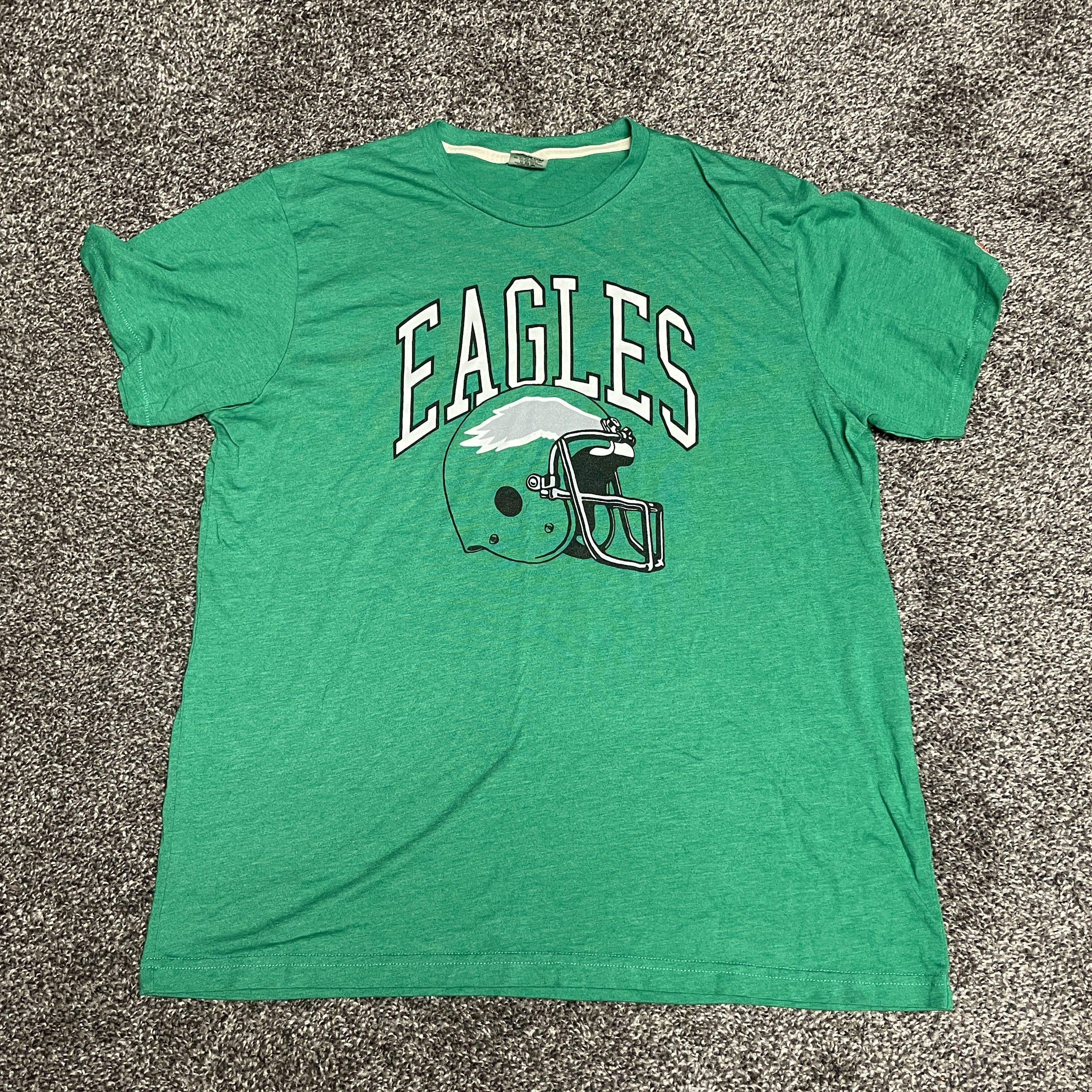 Philadelphia Eagles Throwback Helmet  Retro Philadelphia Eagles T-Shirt –  HOMAGE