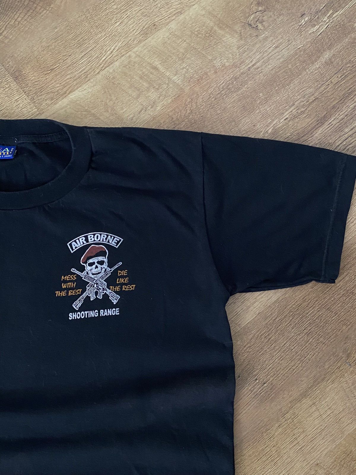 Vintage VTG Airborne Mess With The Best Faded Military Tee Size US M / EU 48-50 / 2 - 5 Thumbnail