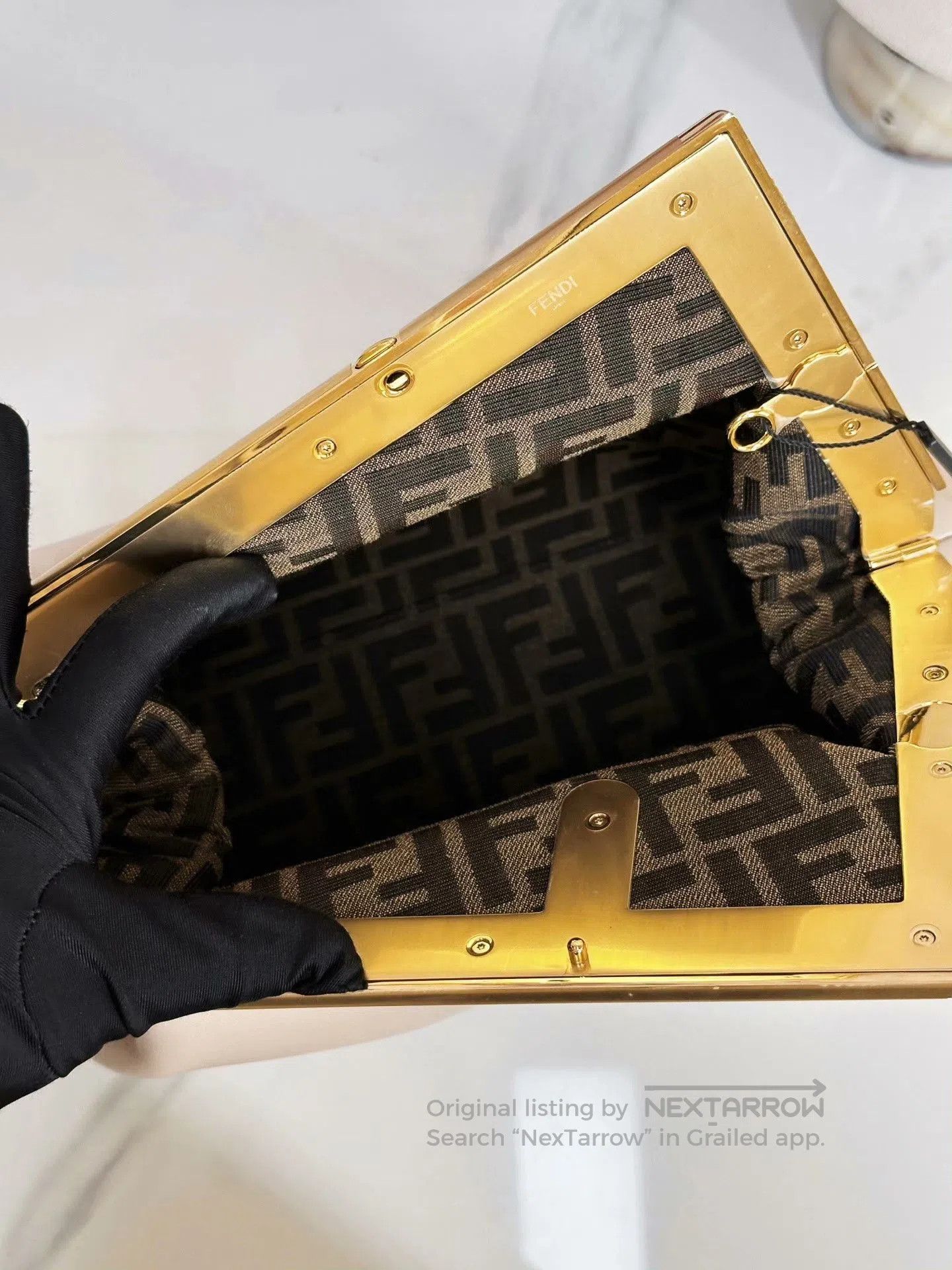 Fendi Fendi First Lambskin Cloud Bag. Size ONE SIZE - 5 Thumbnail