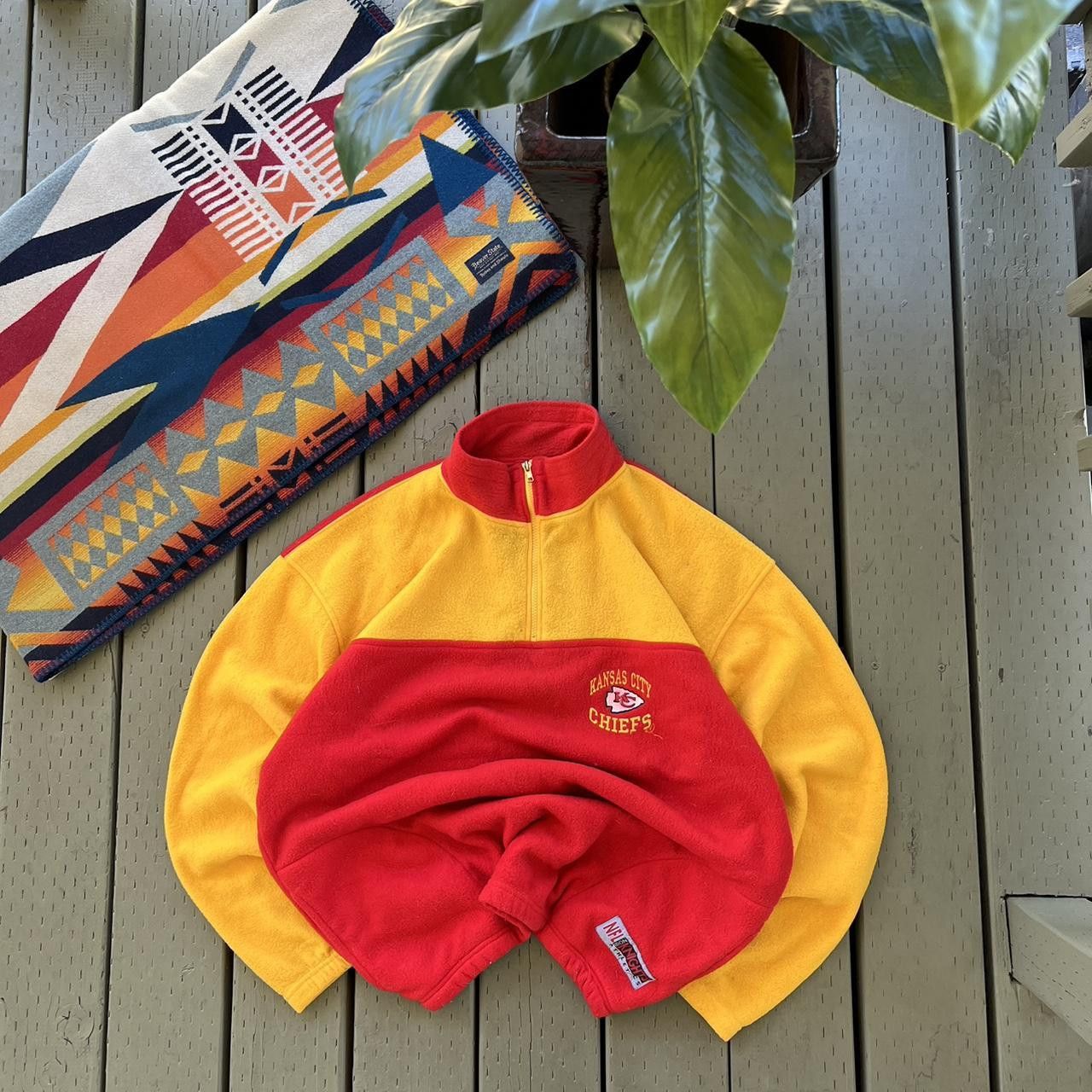 NFL Vintage 90s Kansas City Chiefs Sweatshirt Embroidered Logo Size US XL / EU 56 / 4 - 2 Thumbnail