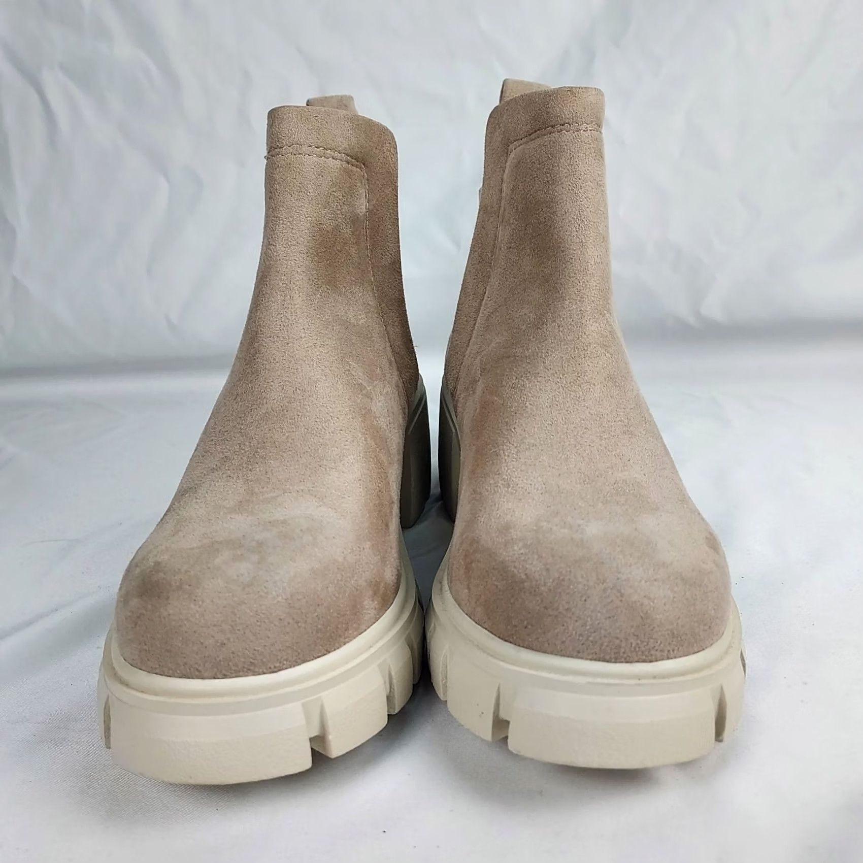 Vintage Soda Beige Faux Suede Chunky Chelsea Ankle Boots Women 5.5 Block Heel Boots Size US 6 / IT 36 - 6 Thumbnail