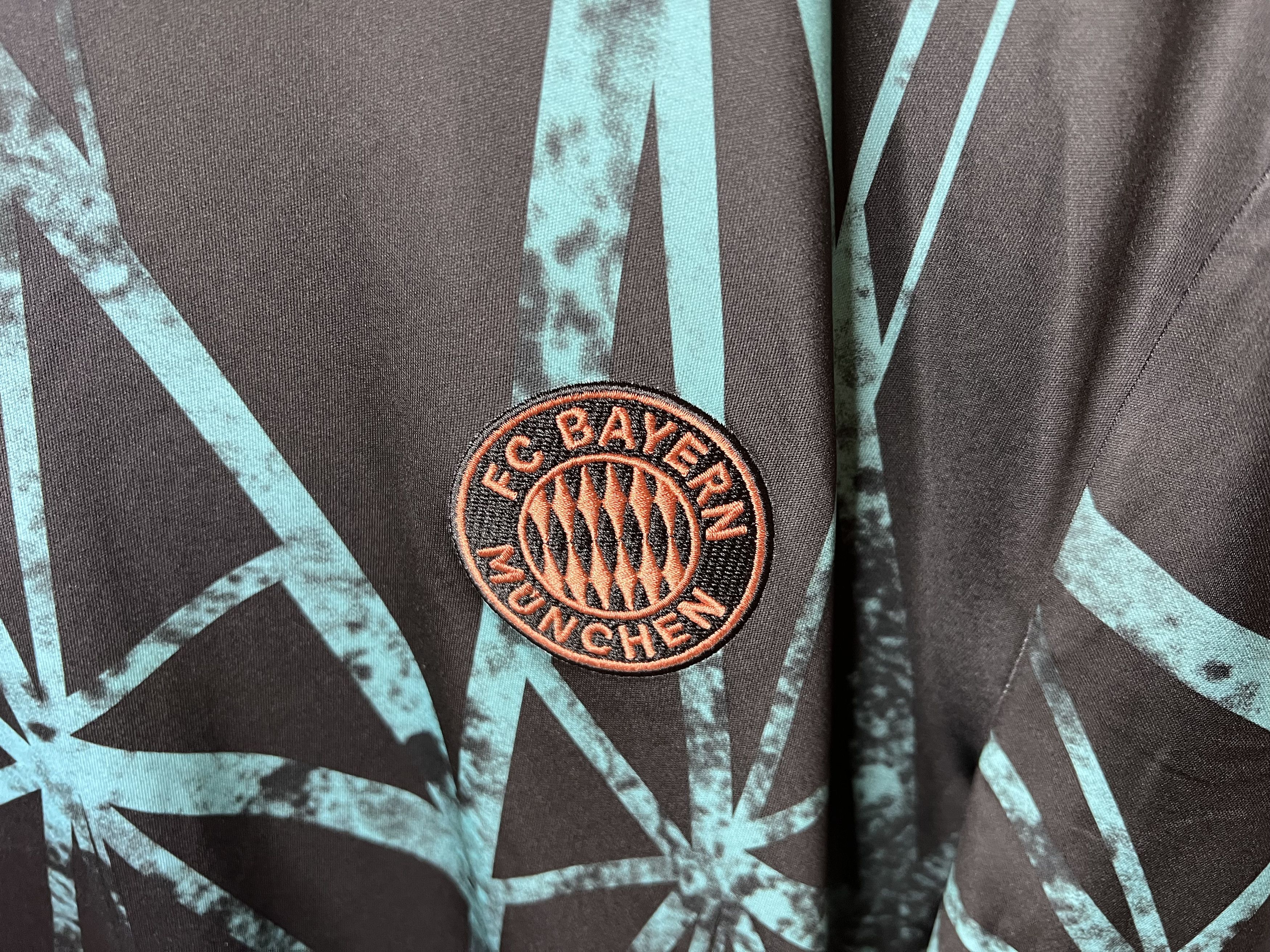 Adidas BAYERN MUNICH 2024-25 PRE MATCH FOOTBALL SHIRT SOCCER JERSEY Size US XL / EU 56 / 4 - 4 Thumbnail
