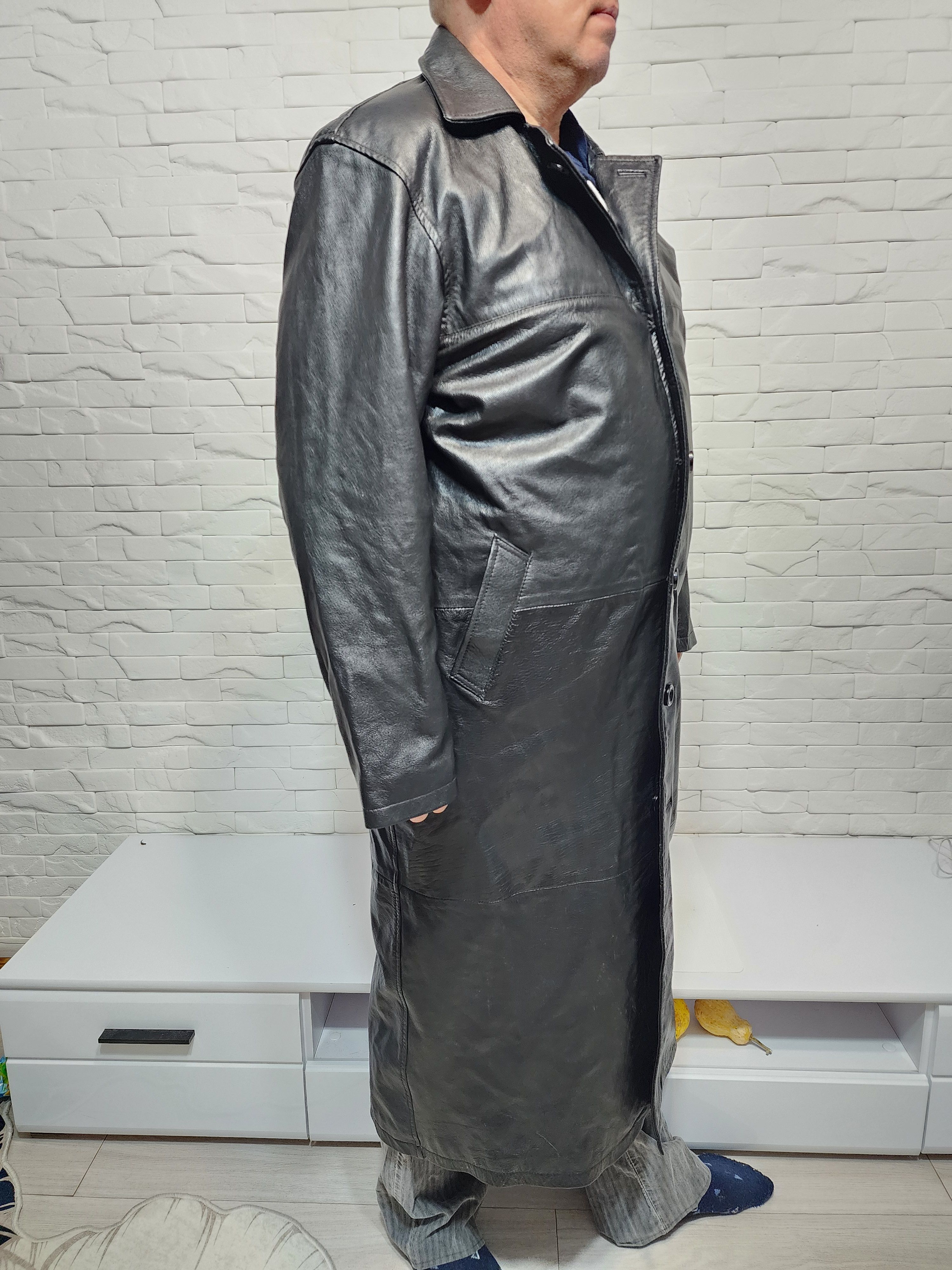 Genuine Leather Black Leather Long Coat: Chic Raincoat Size US L / EU 52-54 / 3 - 5 Thumbnail