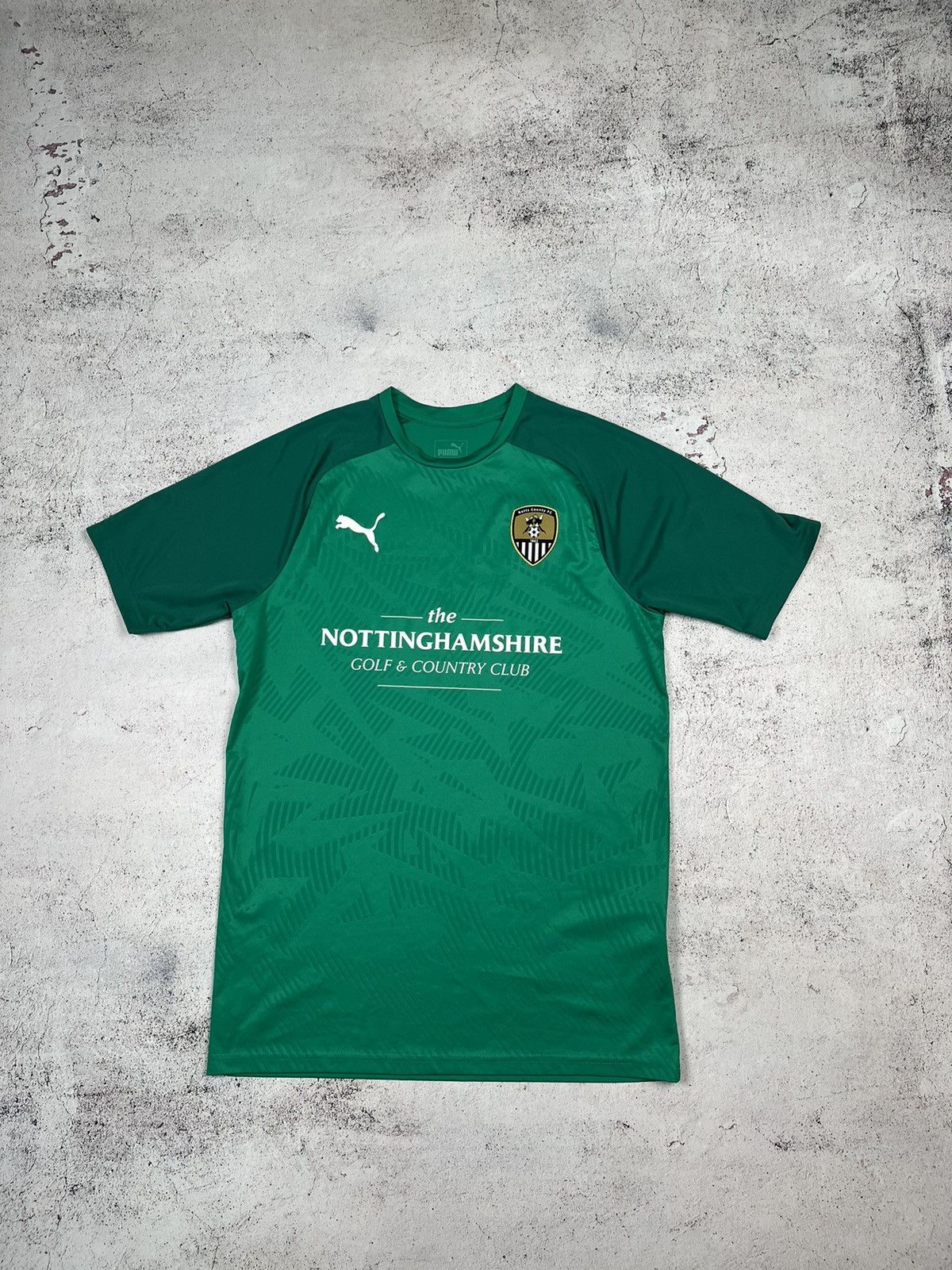 Puma NOTTS COUNTY 2020-21 GOALKEEPER FOOTBALL SOCCER JERSEY PUMA Size US M / EU 48-50 / 2 - 1 Thumbnail