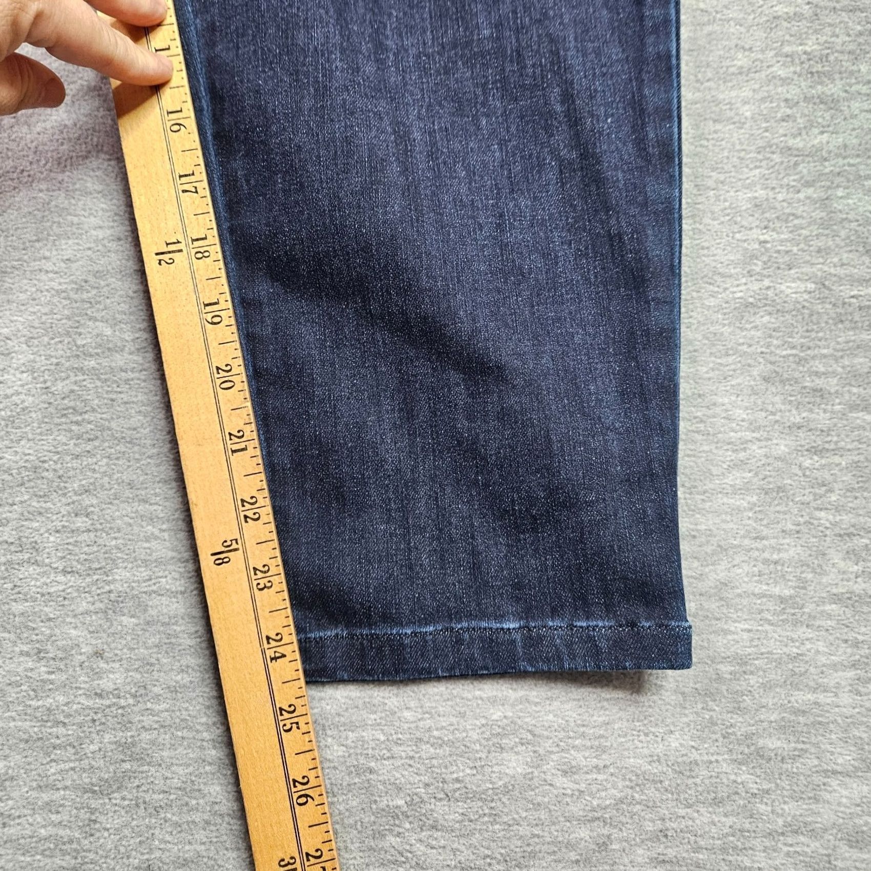 Soft Surroundings Soft Surroundings Jeans Womens XL Dark Wash Pull On Stretch Denim Comfort Fit Regular Rise Blue Casual Jeans Mens Womens Girls etc Size 40" / US 18 - 6 Thumbnail