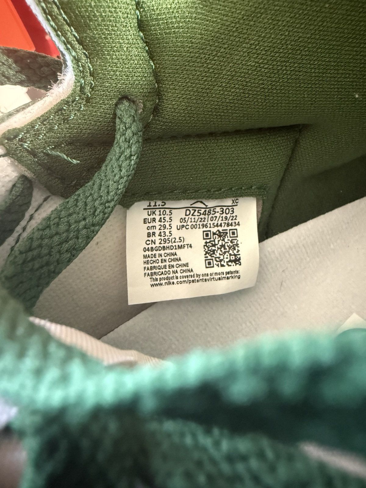 Jordan Brand Jordan 1 High - Gorge Green Size US 11.5 / EU 44-45 - 7 Thumbnail