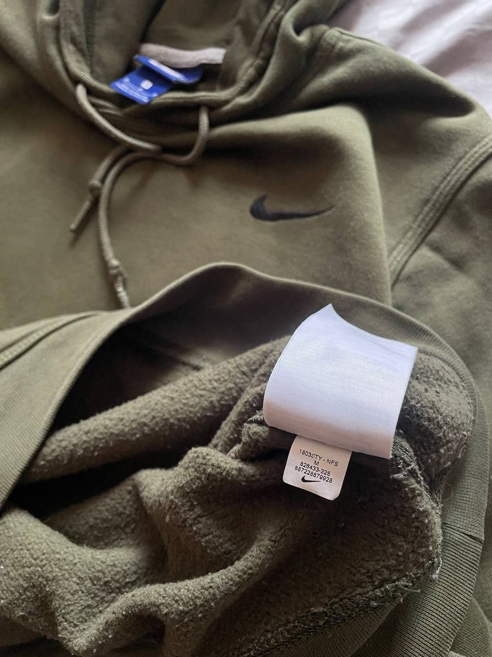 Nike Vintage Nike Hoodie Boxy Fit Mini Swoosh Y2K Rare Size US M / EU 48-50 / 2 - 8 Thumbnail