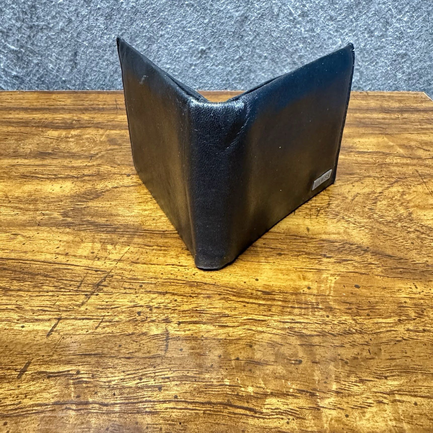 Guess VINTAGE GUESS Leather Bifold Wallet ID Window Card Slots Black Classic Slim Size ONE SIZE - 6 Thumbnail