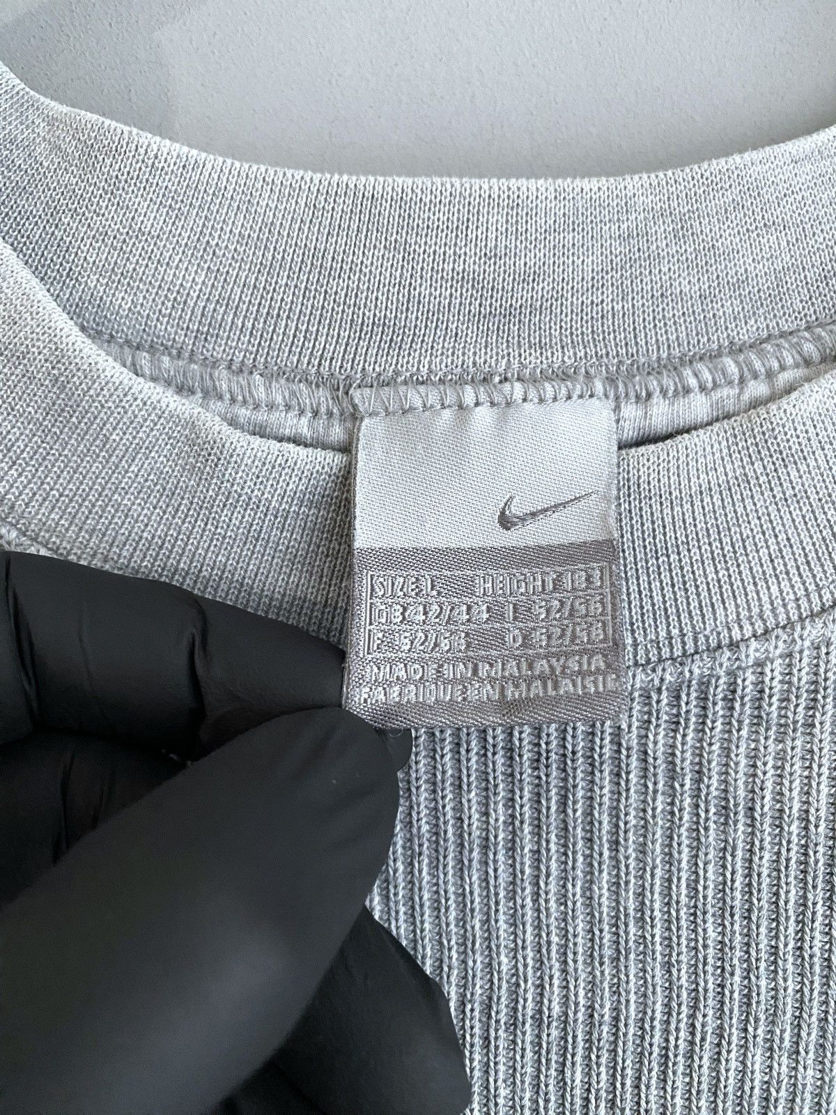 Nike × Vintage Nike Y2K Vintage Men's Grey Sweatshirts, Size L Size US L / EU 52-54 / 3 - 11 Thumbnail