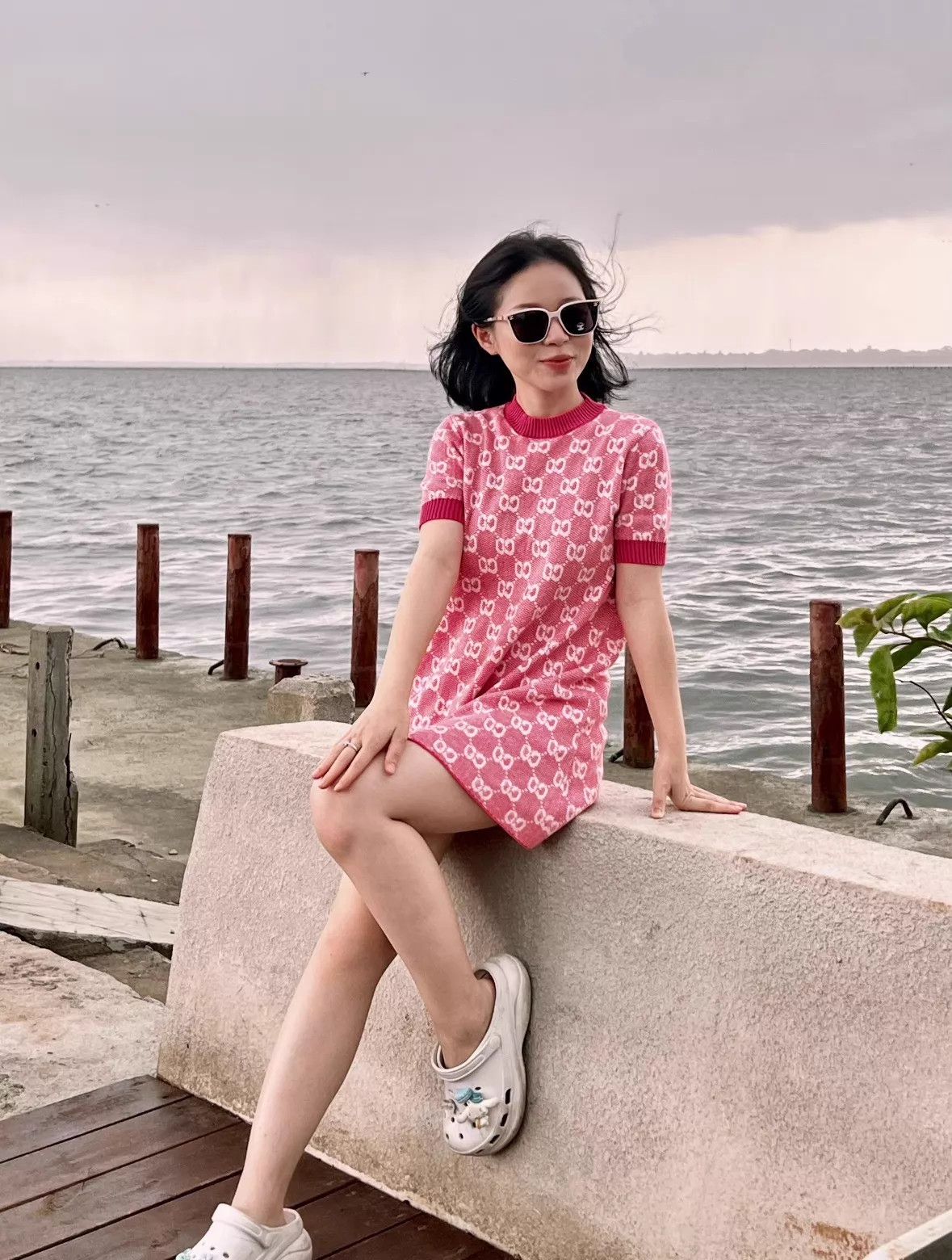 Gucci Gucci Pink All Over Monogram Short Sleeve Dress XS Size XS / US 0-2 / IT 36-38 - 4 Thumbnail