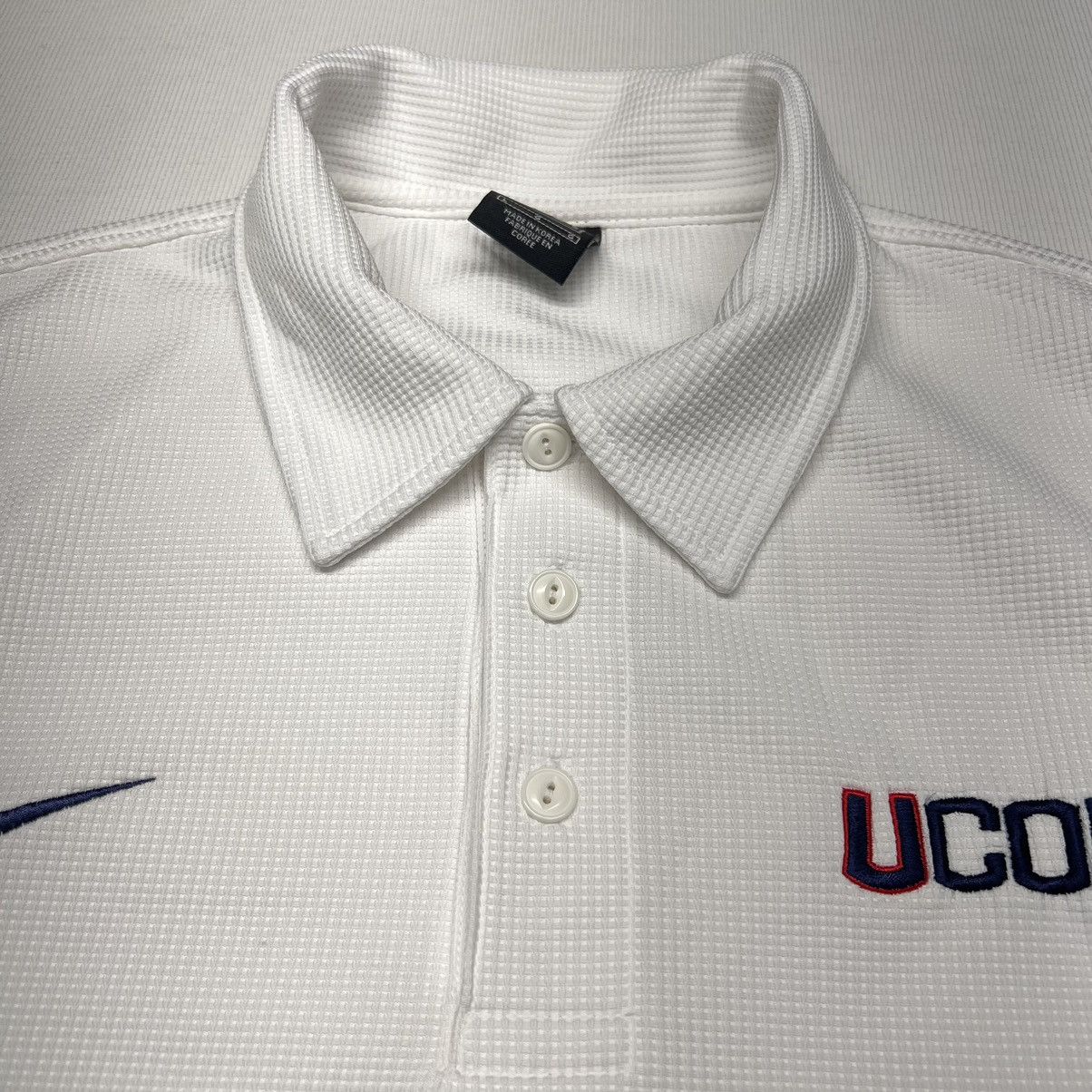 NCAA × Nike × Vintage VTG Nike Polo Shirt White UCONN Dri-Fit Elite Waffle Y2K Size US L / EU 52-54 / 3 - 8 Thumbnail