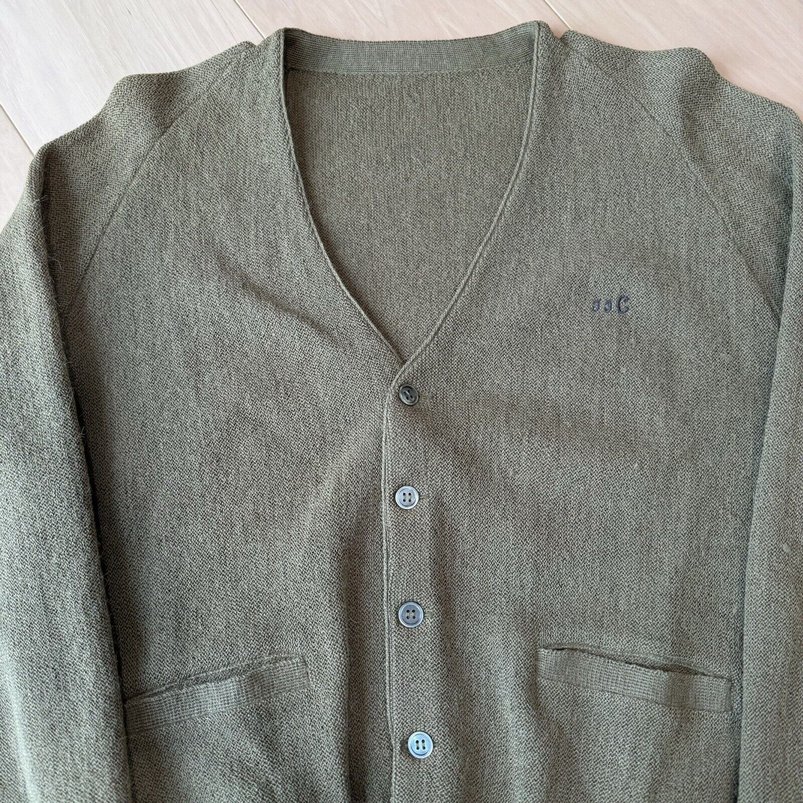 Vintage Vintage Wool Cardigan Small Green 70s Made in USA Union Size US S / EU 44-46 / 1 - 3 Thumbnail