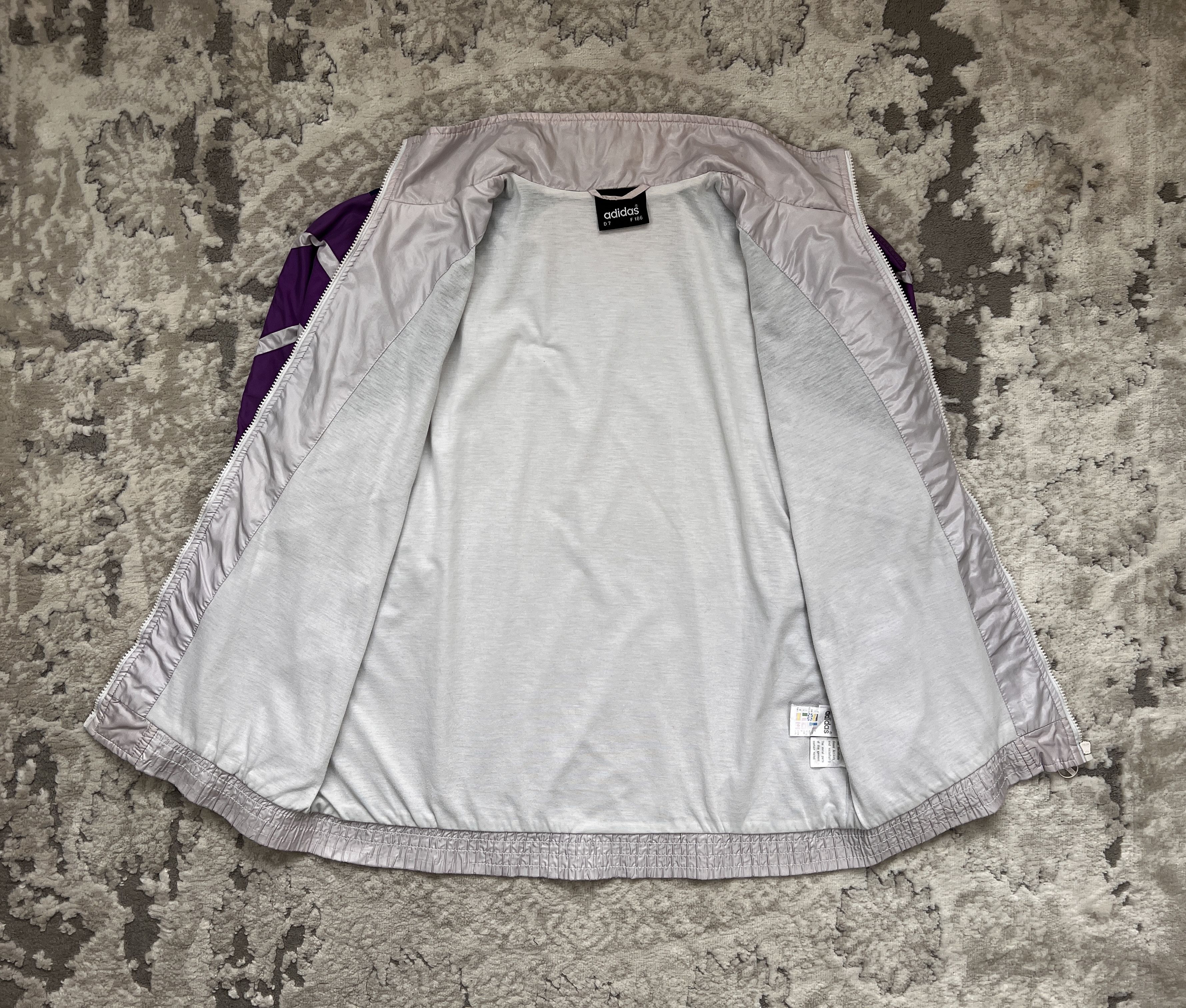 Adidas Vintage Adidas Chevron Panel Windbreaker Jacket - Size L Size US L / EU 52-54 / 3 - 9 Thumbnail