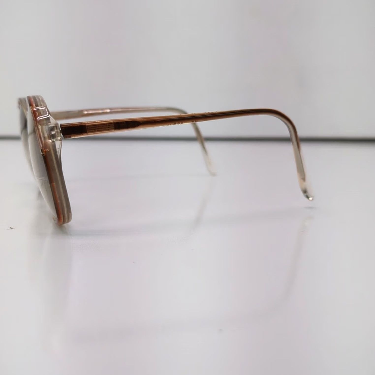 Frame VINTAGE Oversized Glasses 135-53-15 Red/Brown Frame Eyeglasses Butterfly 1970s Metal Gold Unbranded Mens Womens Size ONE SIZE - 3 Thumbnail